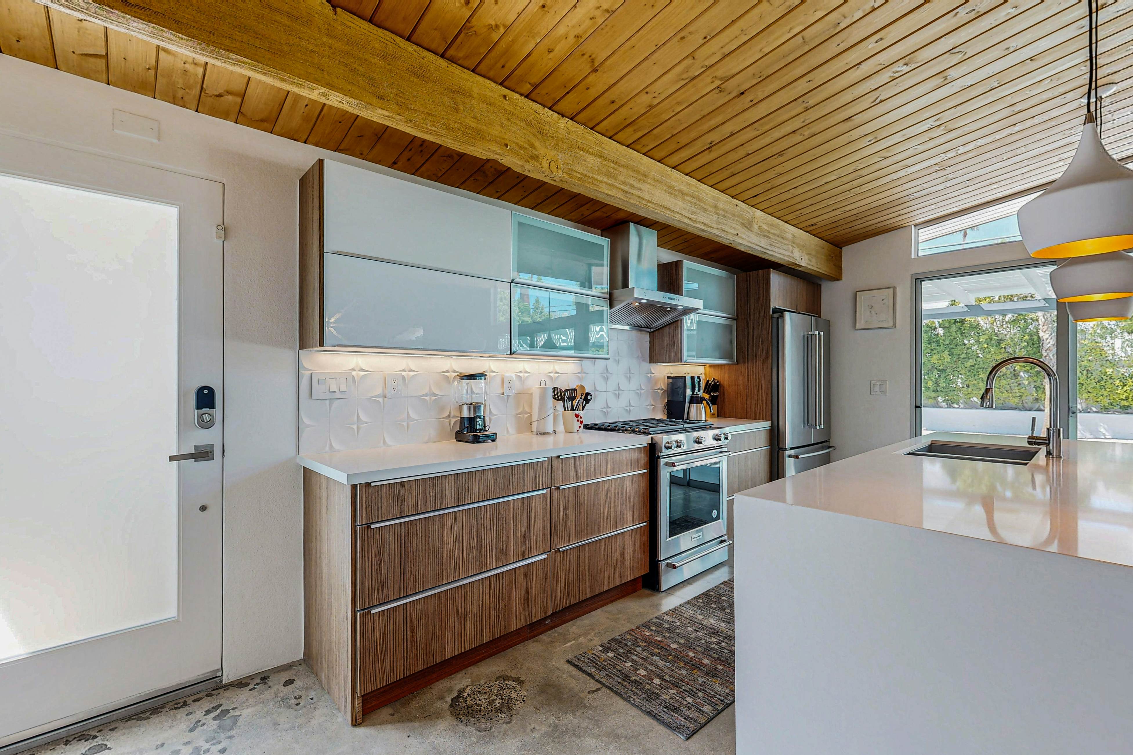 Iconic Mid-Century Modern Escape - 4729