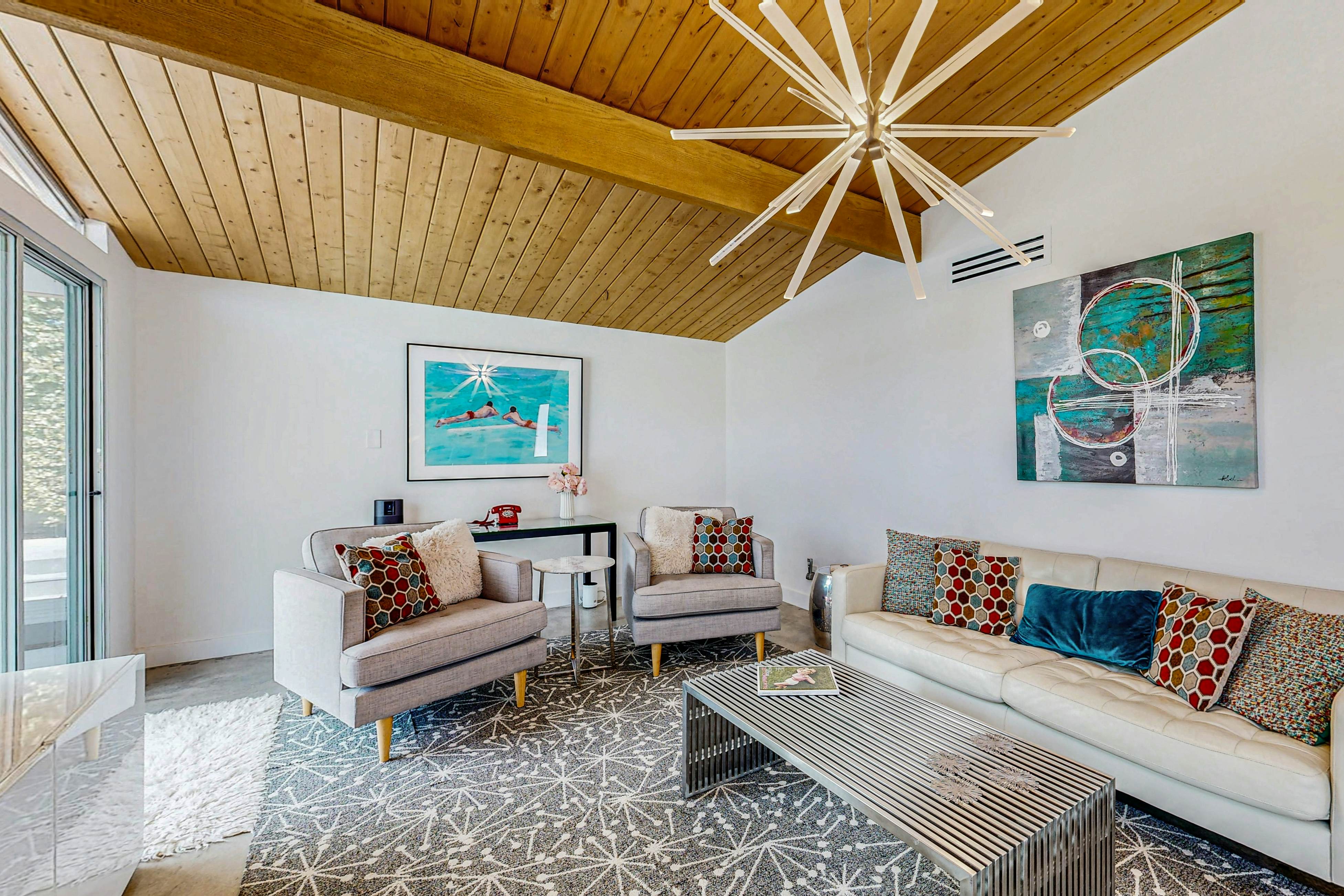 Iconic Mid-Century Modern Escape - 4729