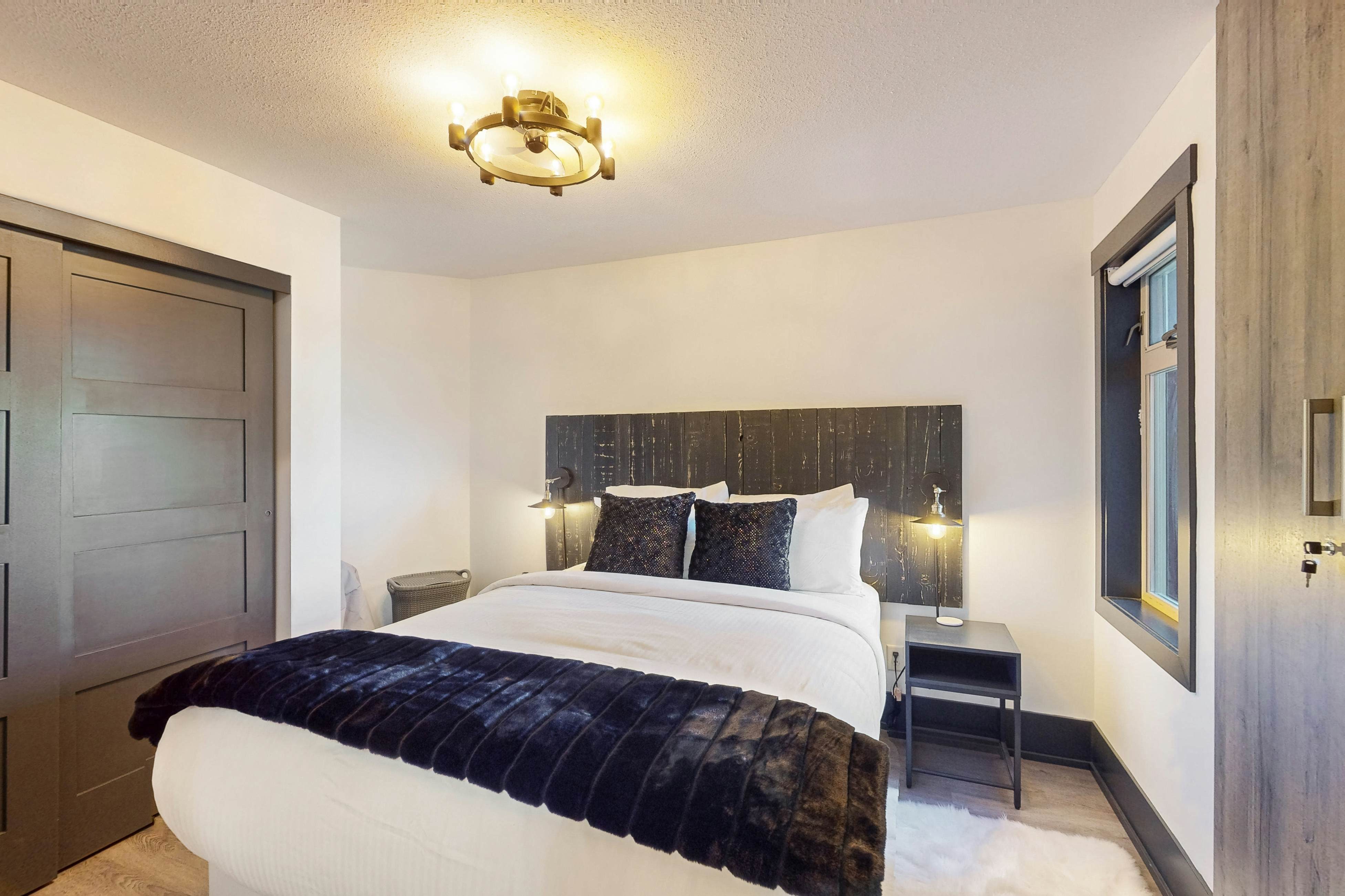 Talons Reach at The Raven 204