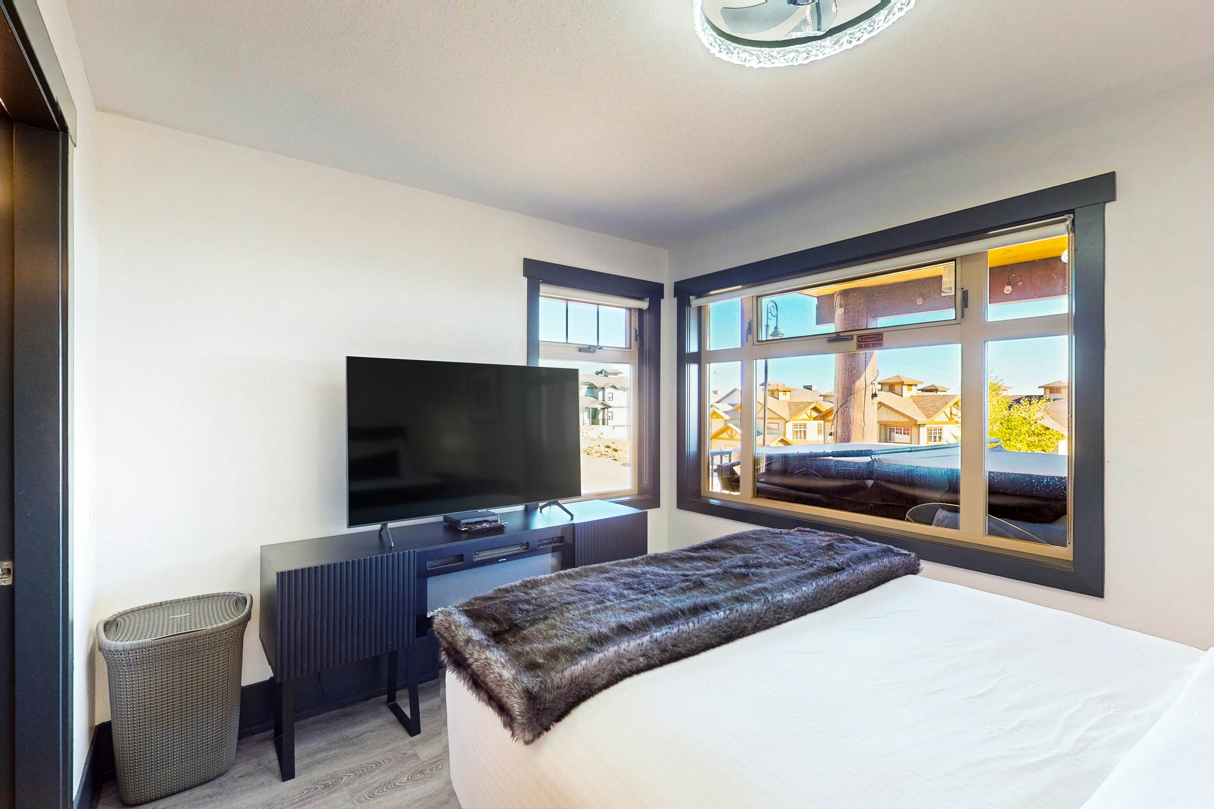 Talons Reach at The Raven 204