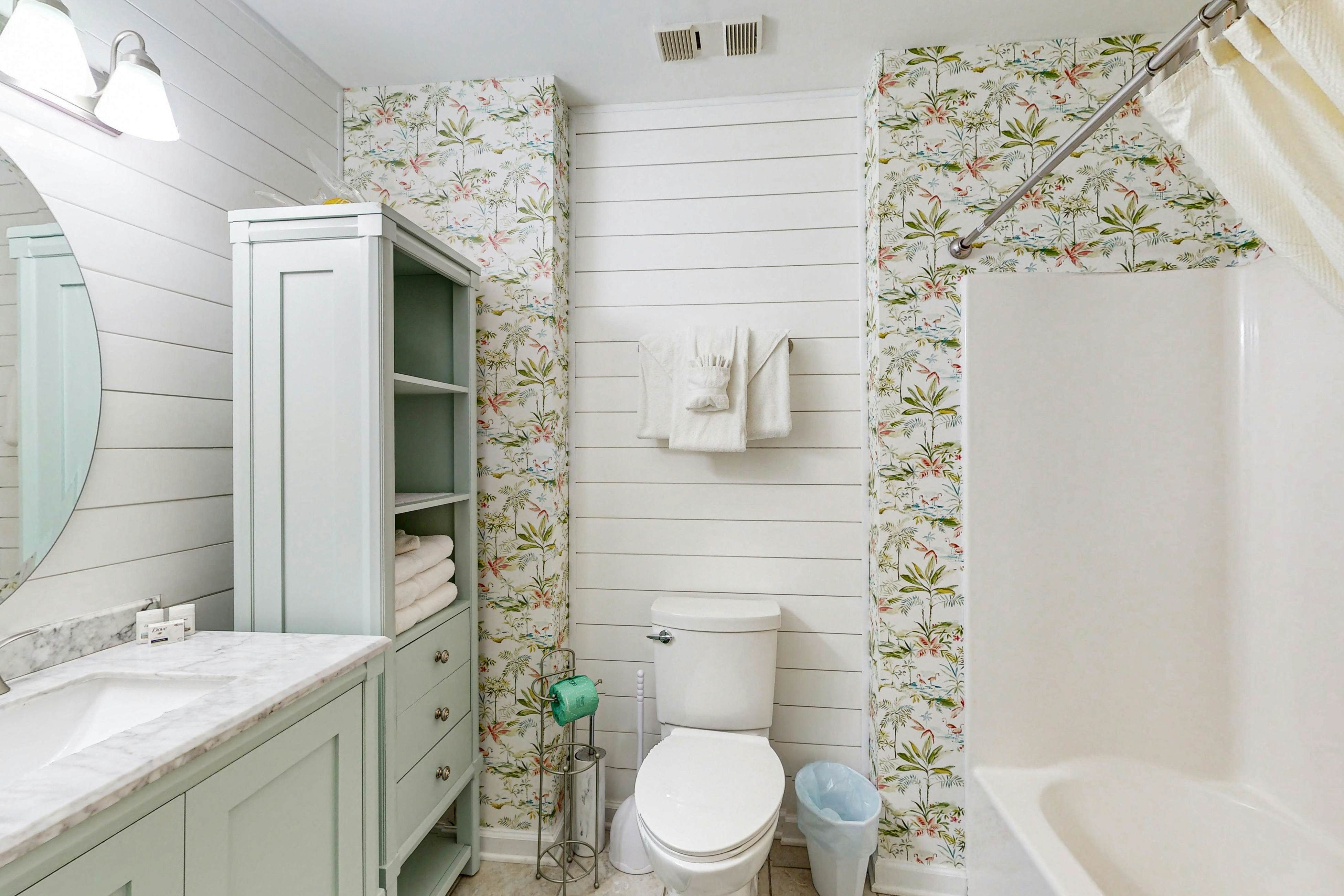 Live in the Sun, Play in the Sea