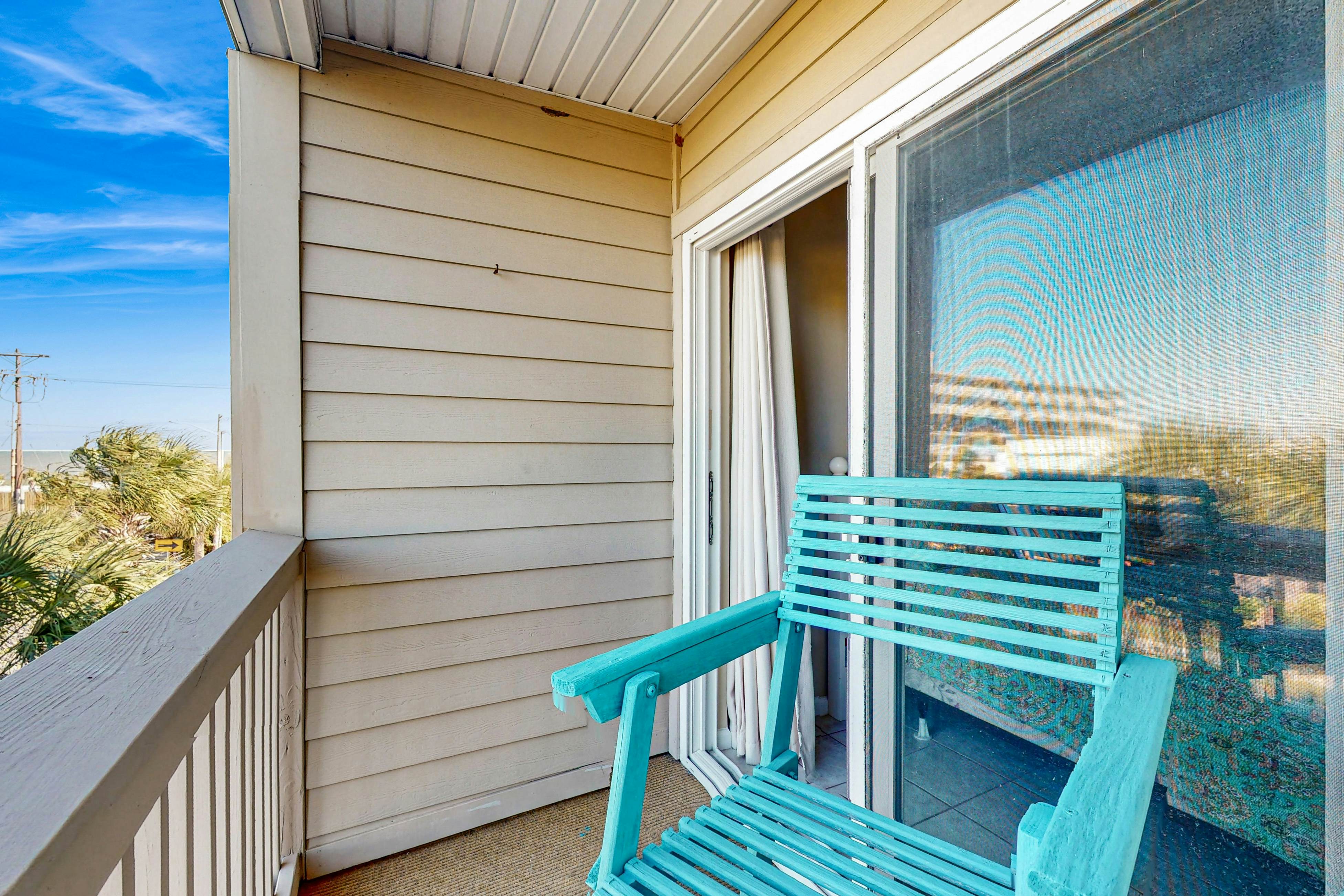 Live in the Sun, Play in the Sea