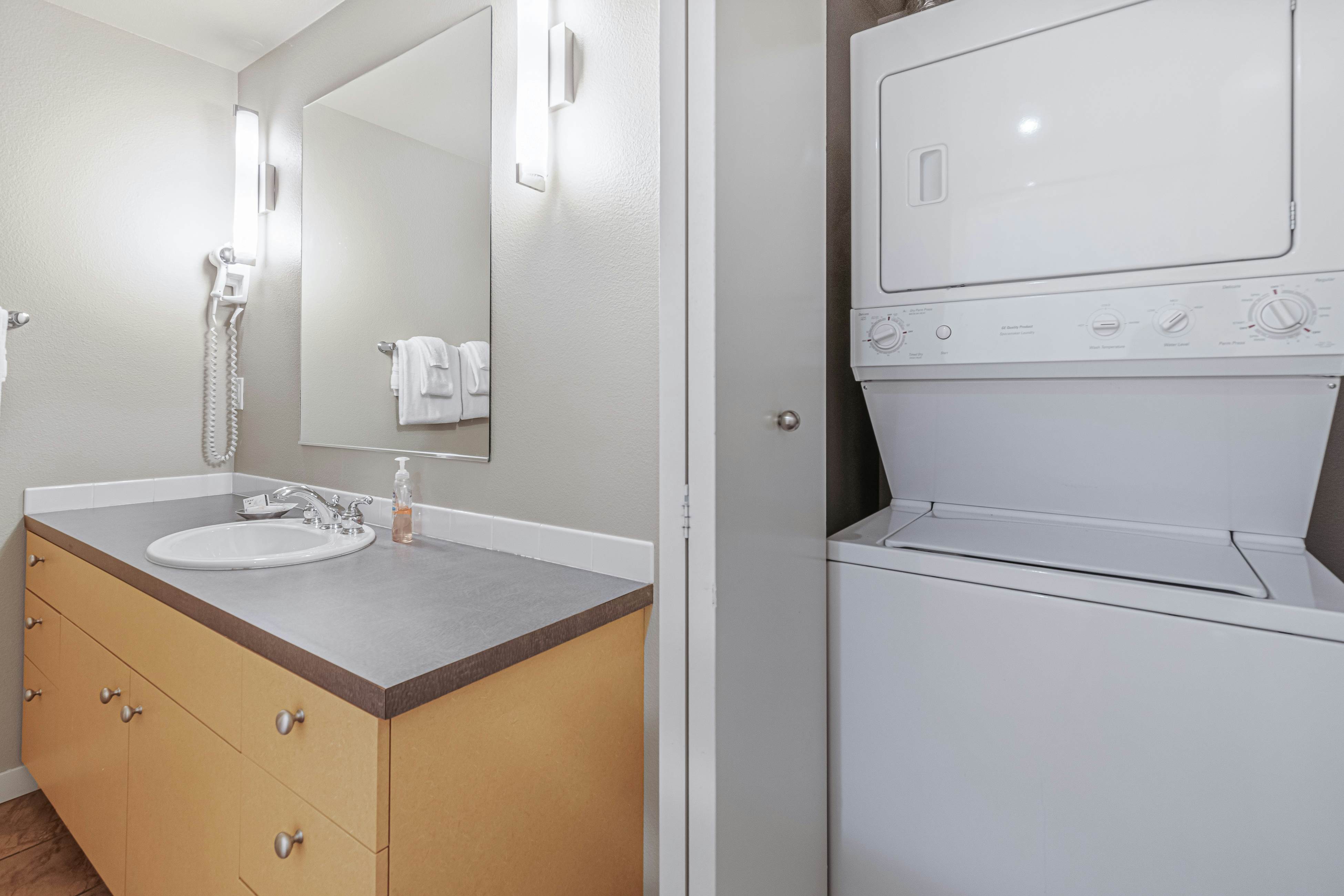 Chelan Resort Suites Sunny Livin 111