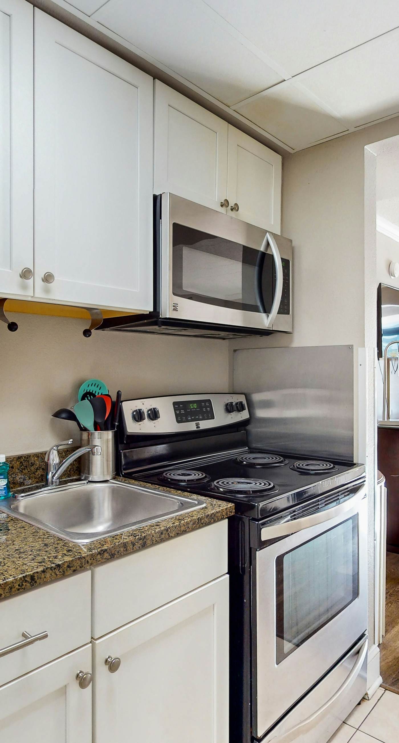 Caravelle Resort 206