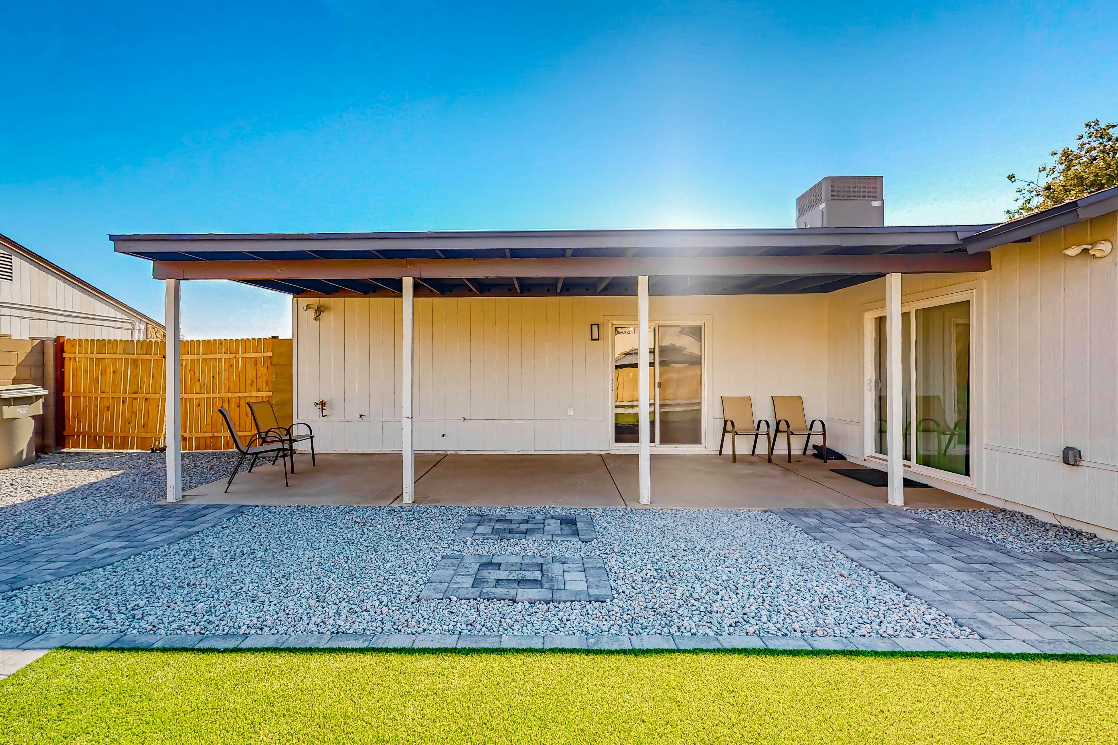 Glorious Glendale Getaway