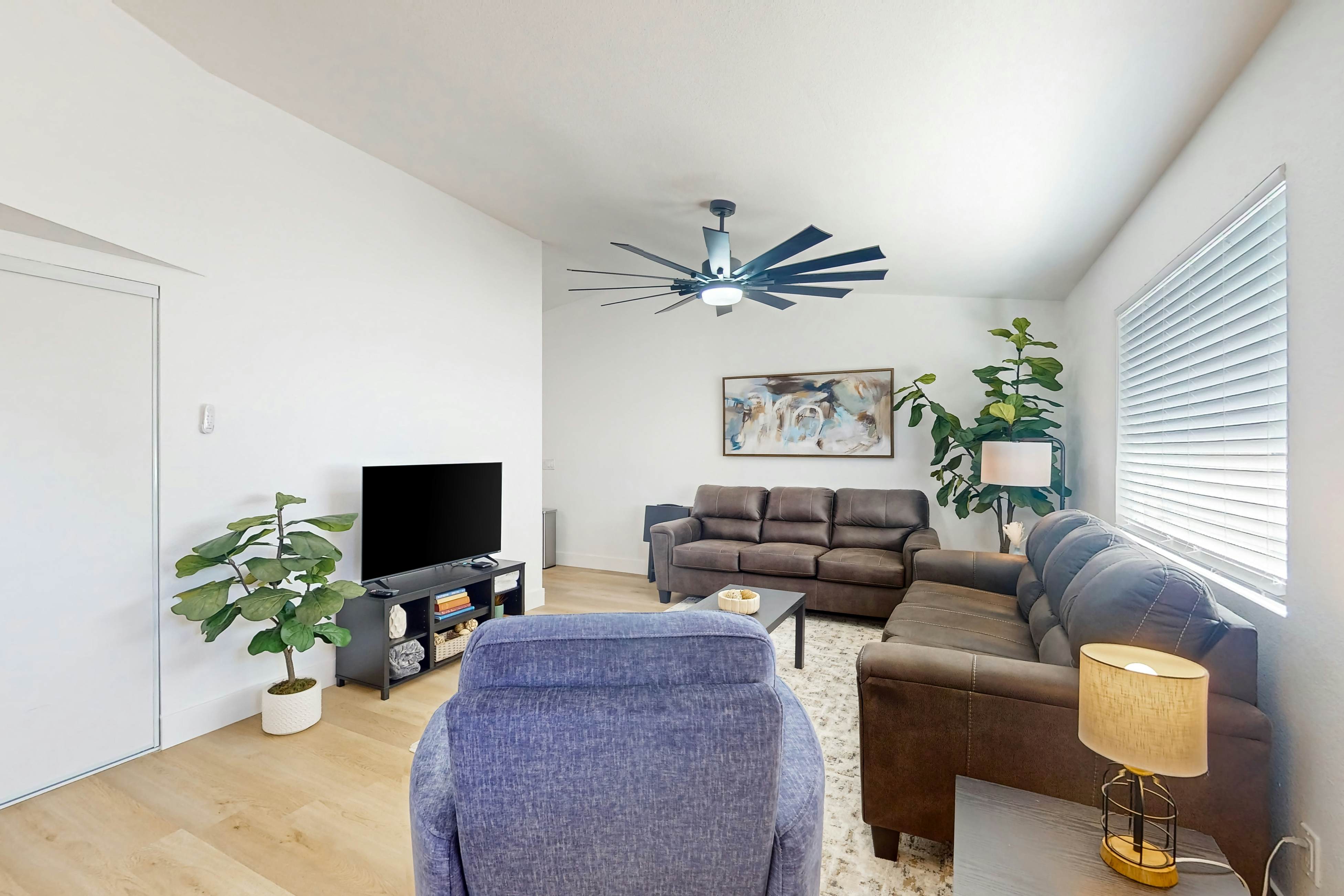 Glorious Glendale Getaway