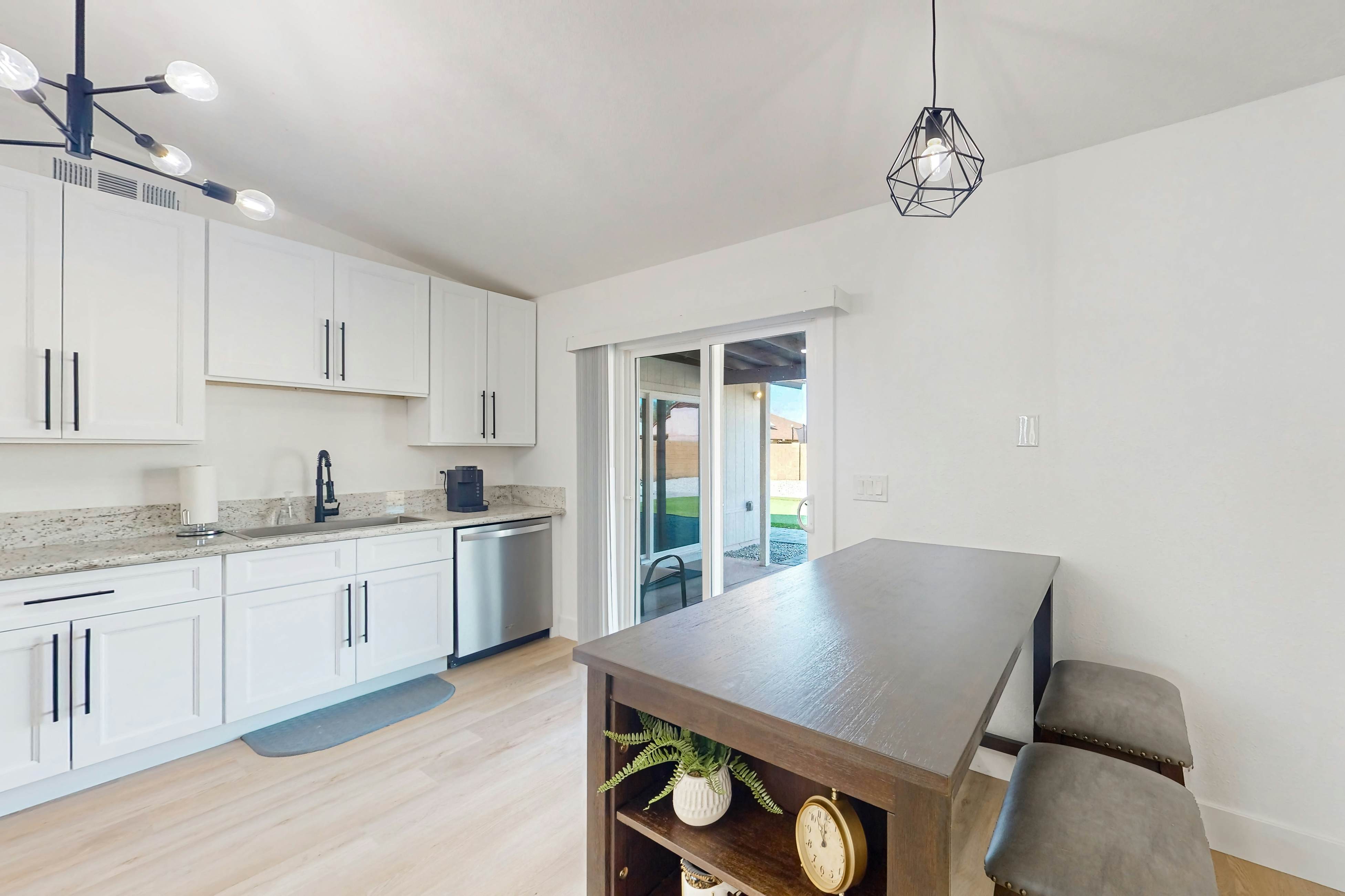 Glorious Glendale Getaway