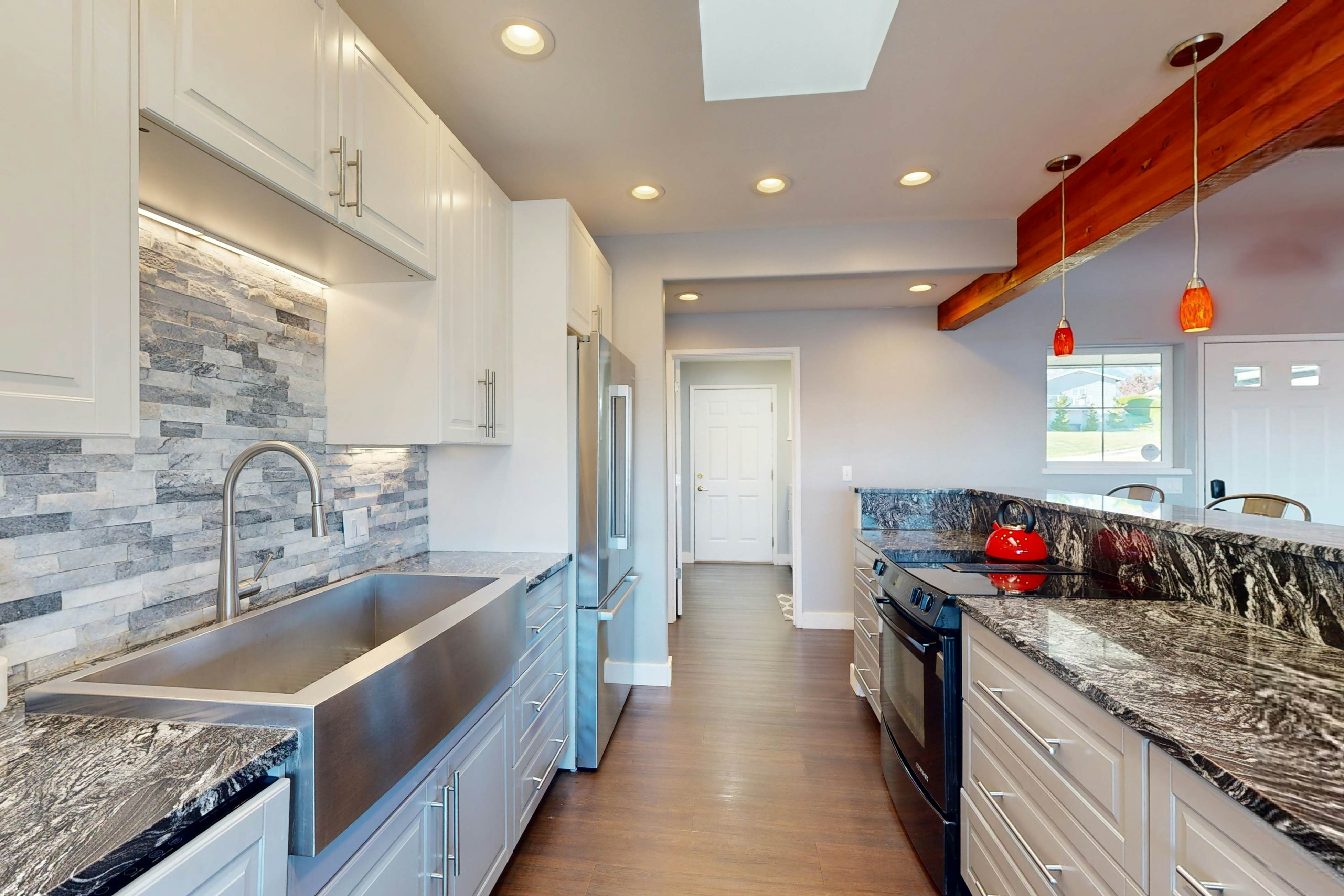 Wapato Point Paradise Point