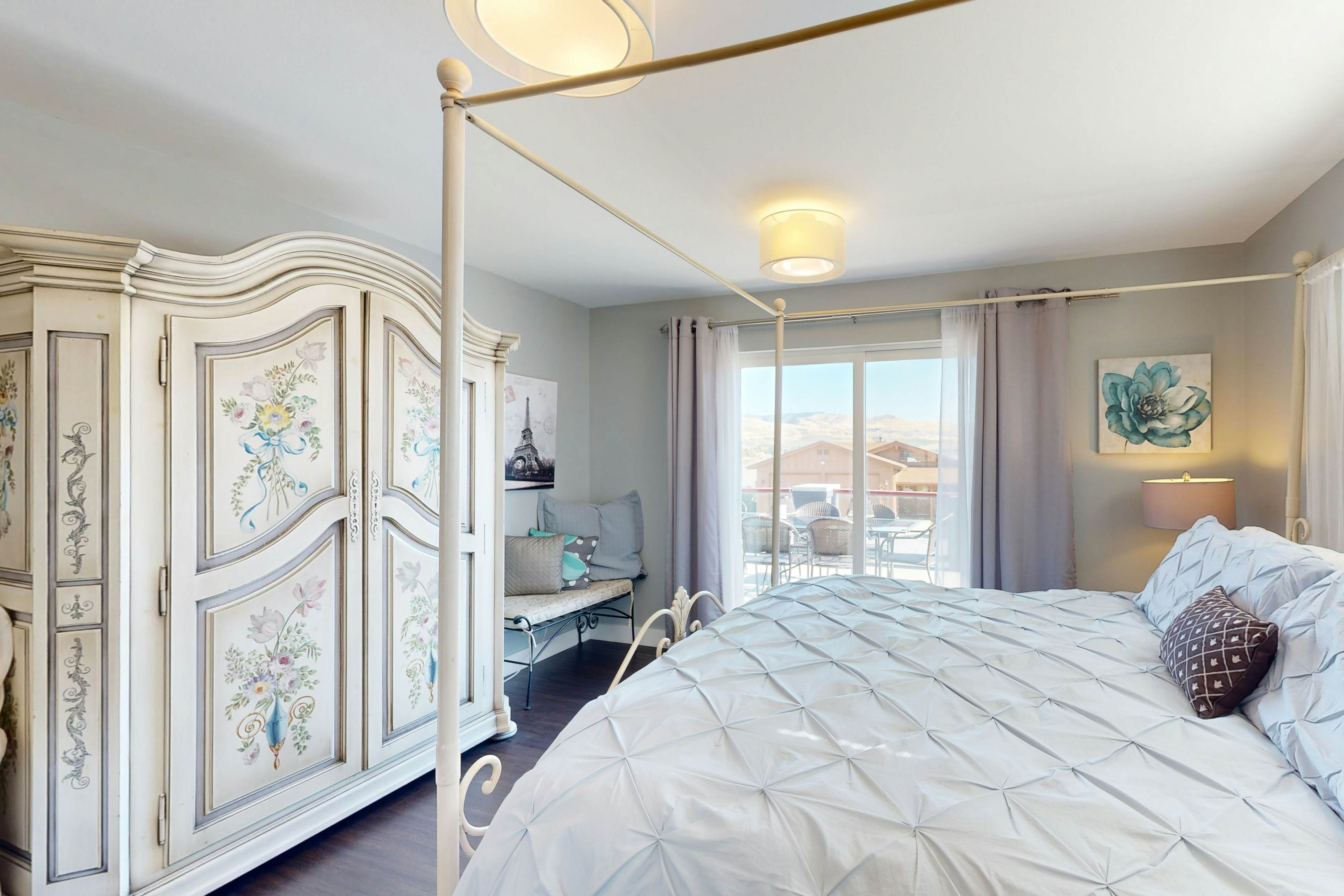 Wapato Point Paradise Point