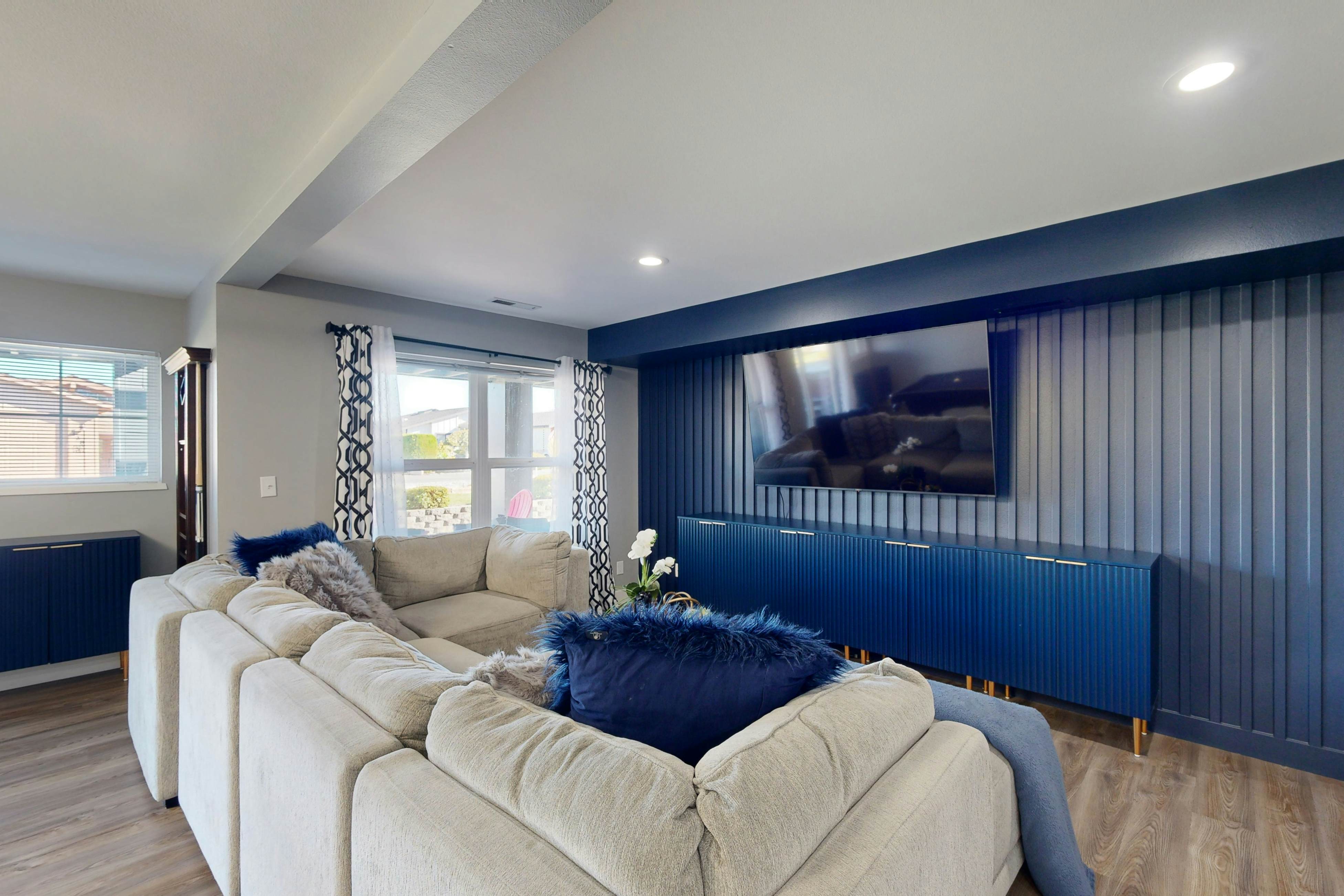 Wapato Point Paradise Point