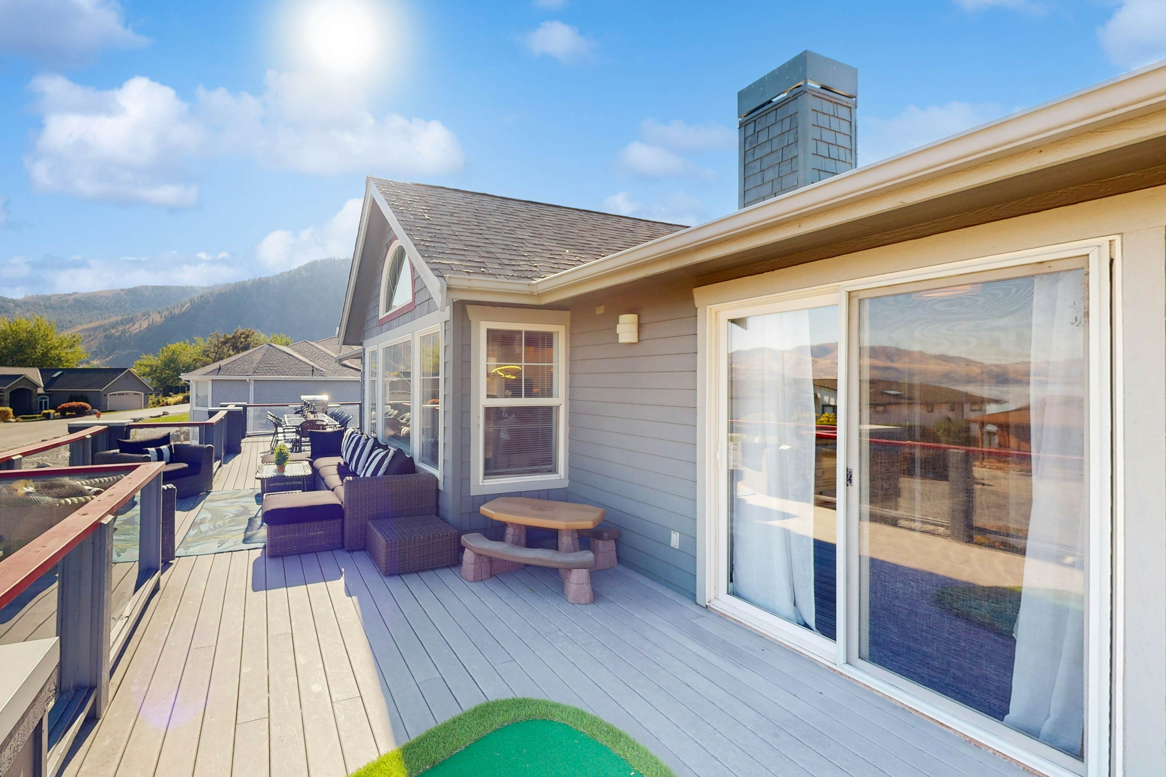 Wapato Point Paradise Point