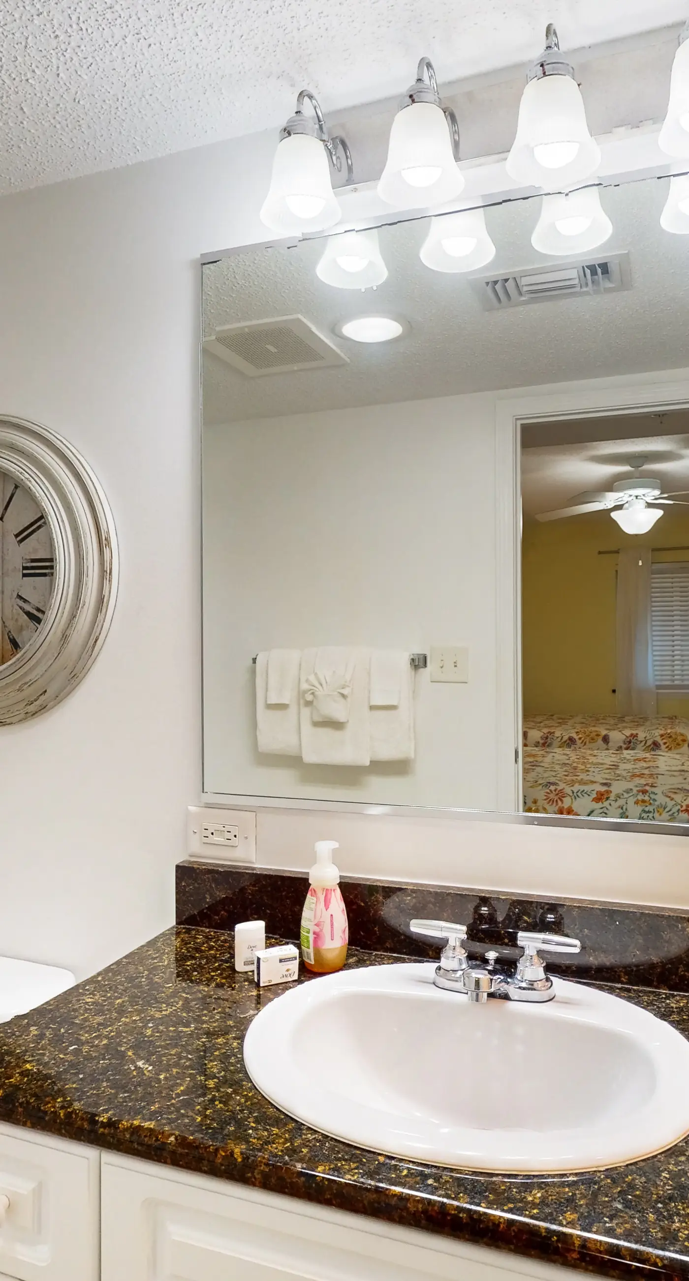 Yacht Club Villas 2-303