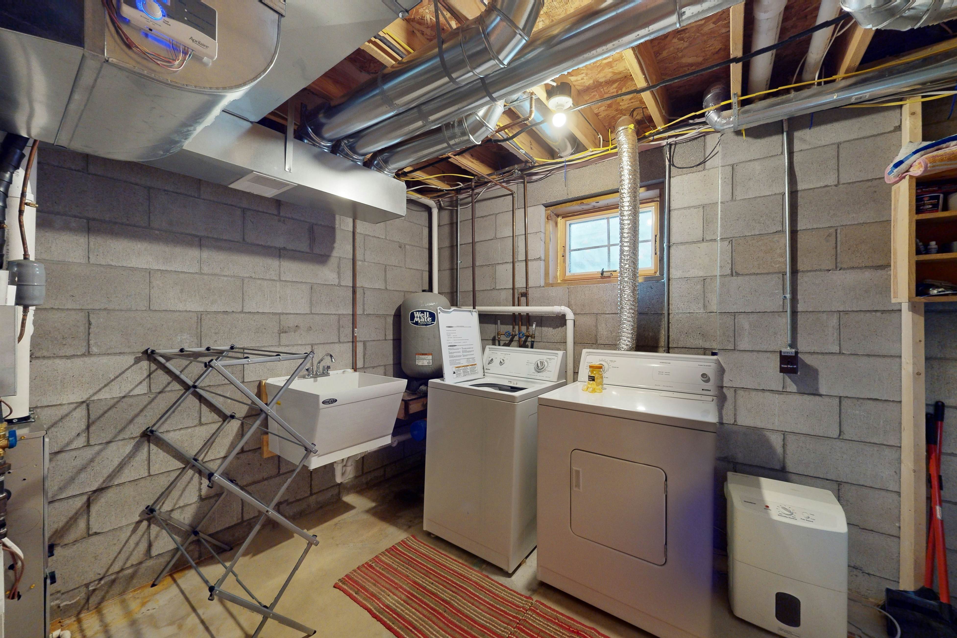 The Lodge on Booth Lake