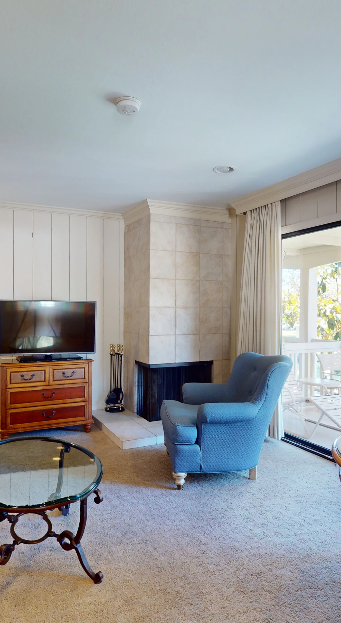 Settle into plush seating with your favorite show on the flatscreen after a full day of Napa Valley wine tasting