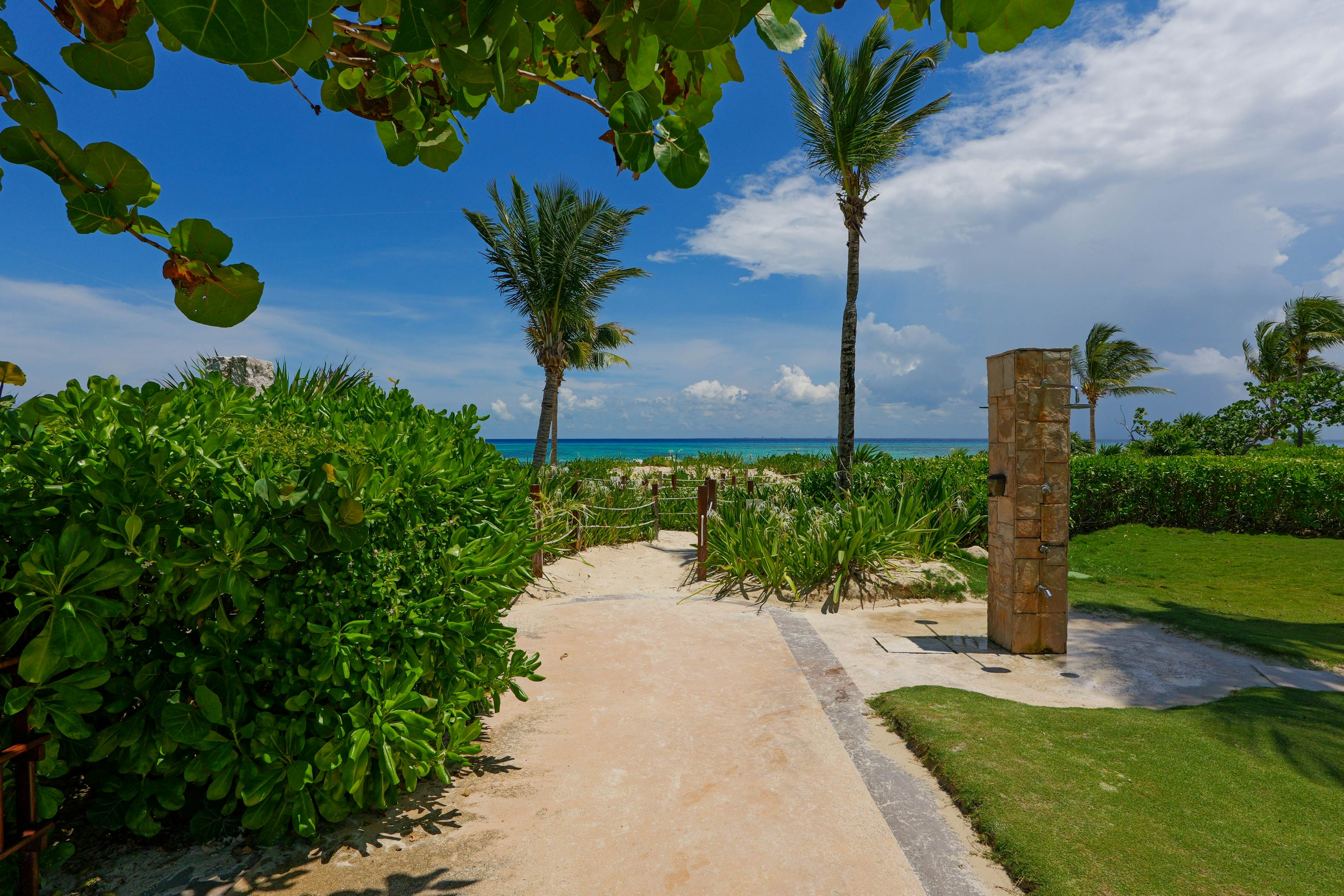 Seaside Serenity Retreat at Mareazul Norte