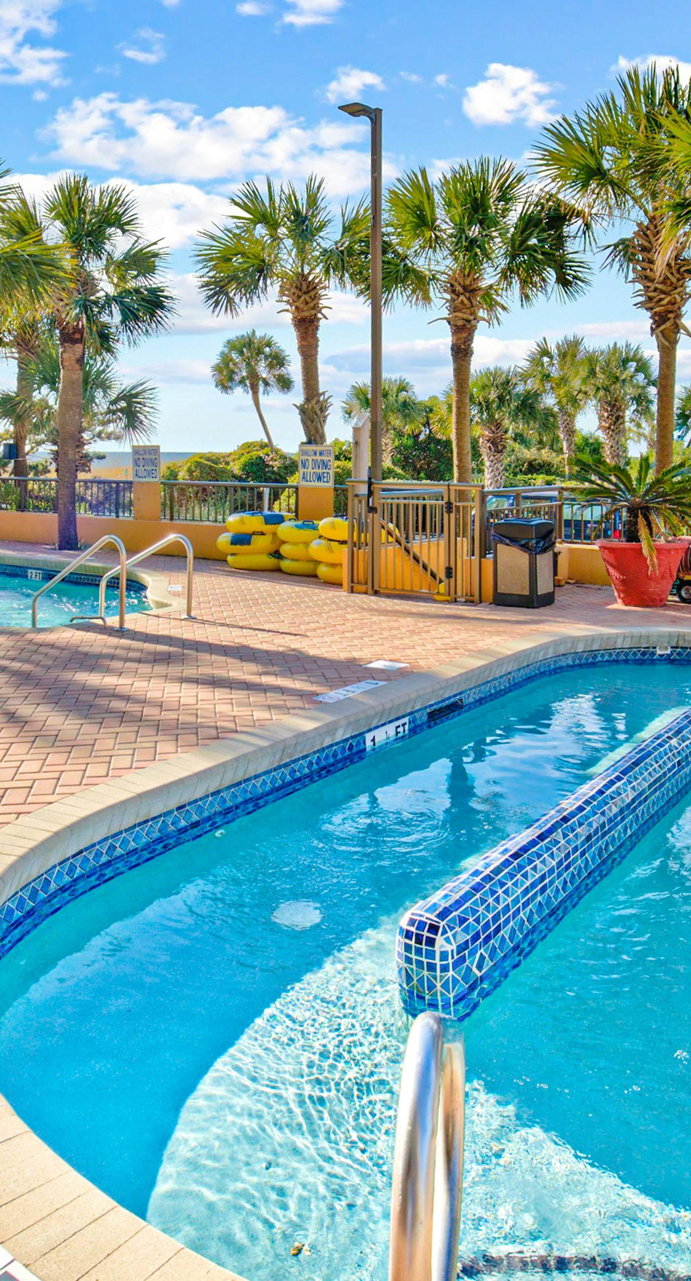 Caravelle Resort 206