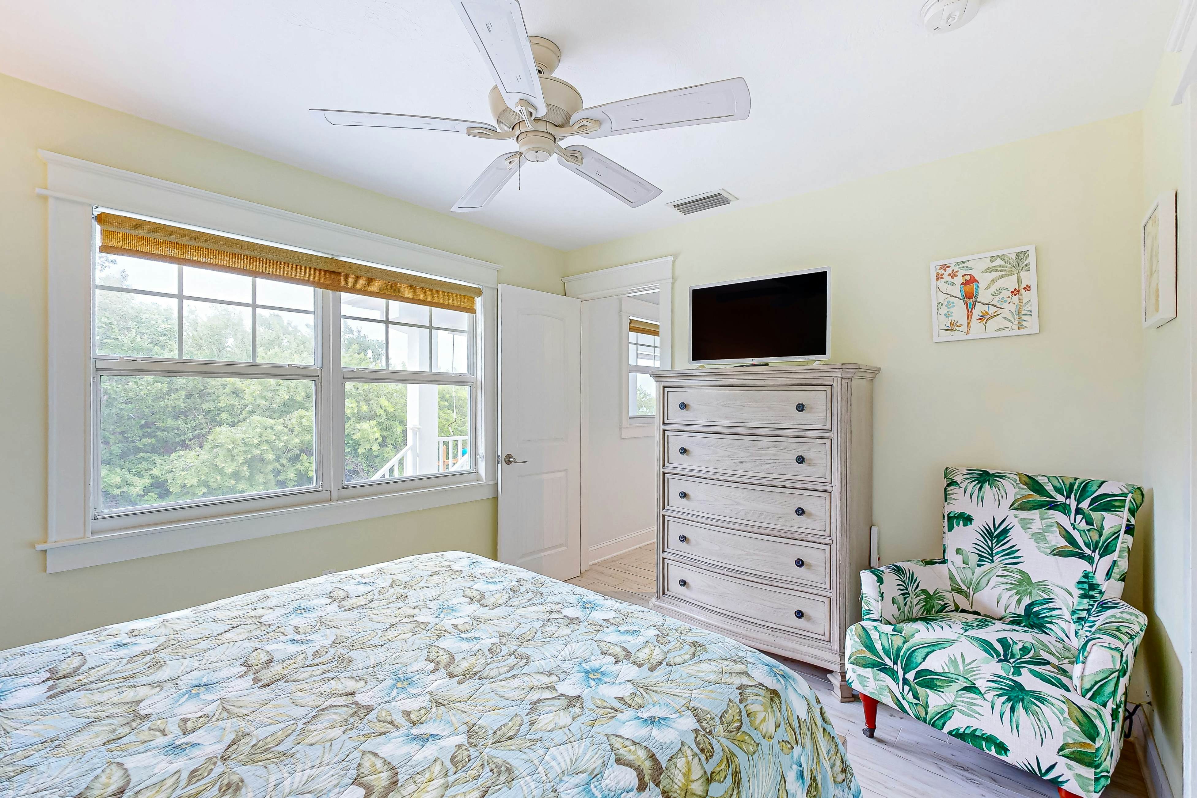 Bayfront Sunset Oasis