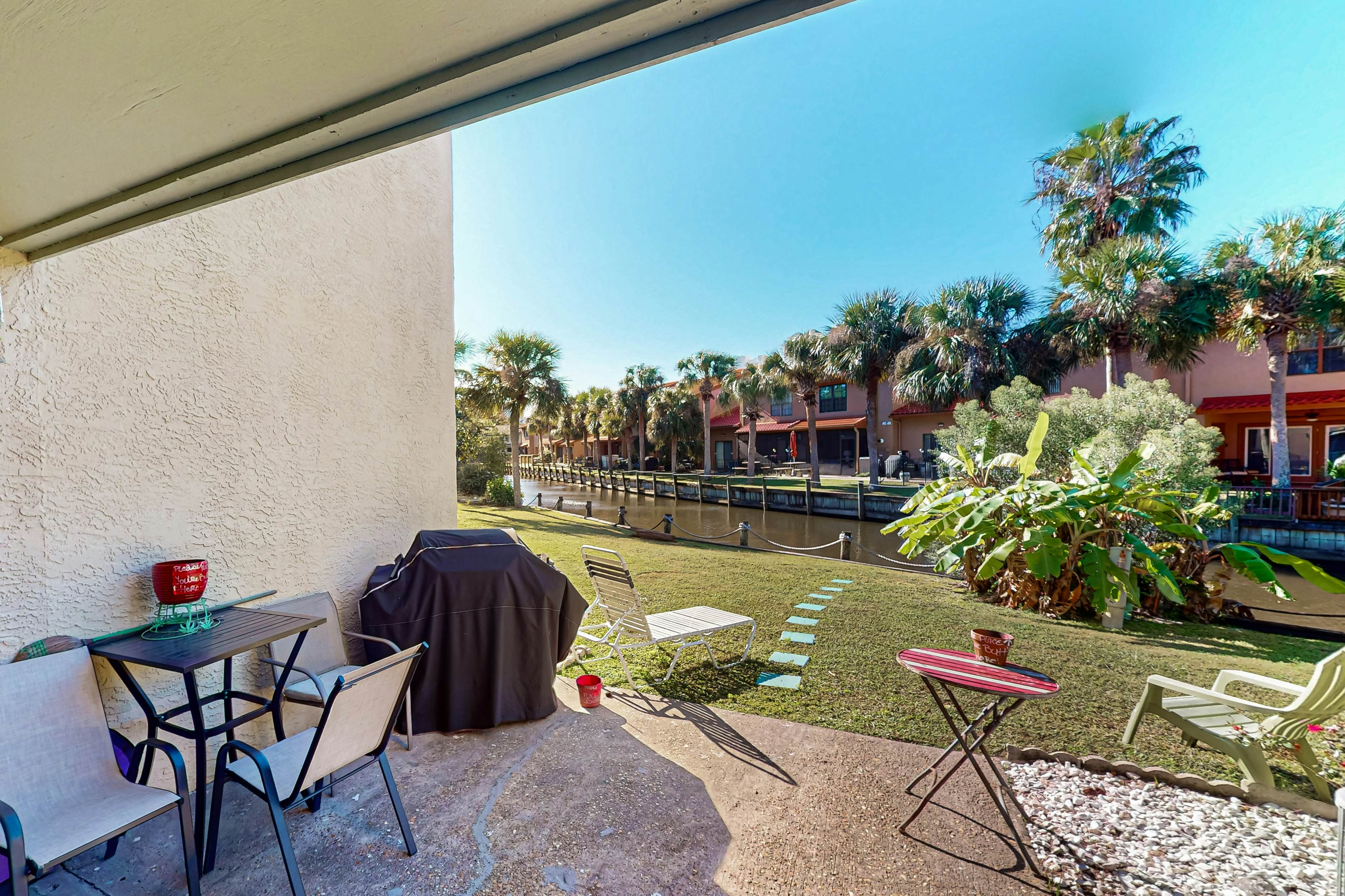 Gulf Highlands - White Sandy Getaway