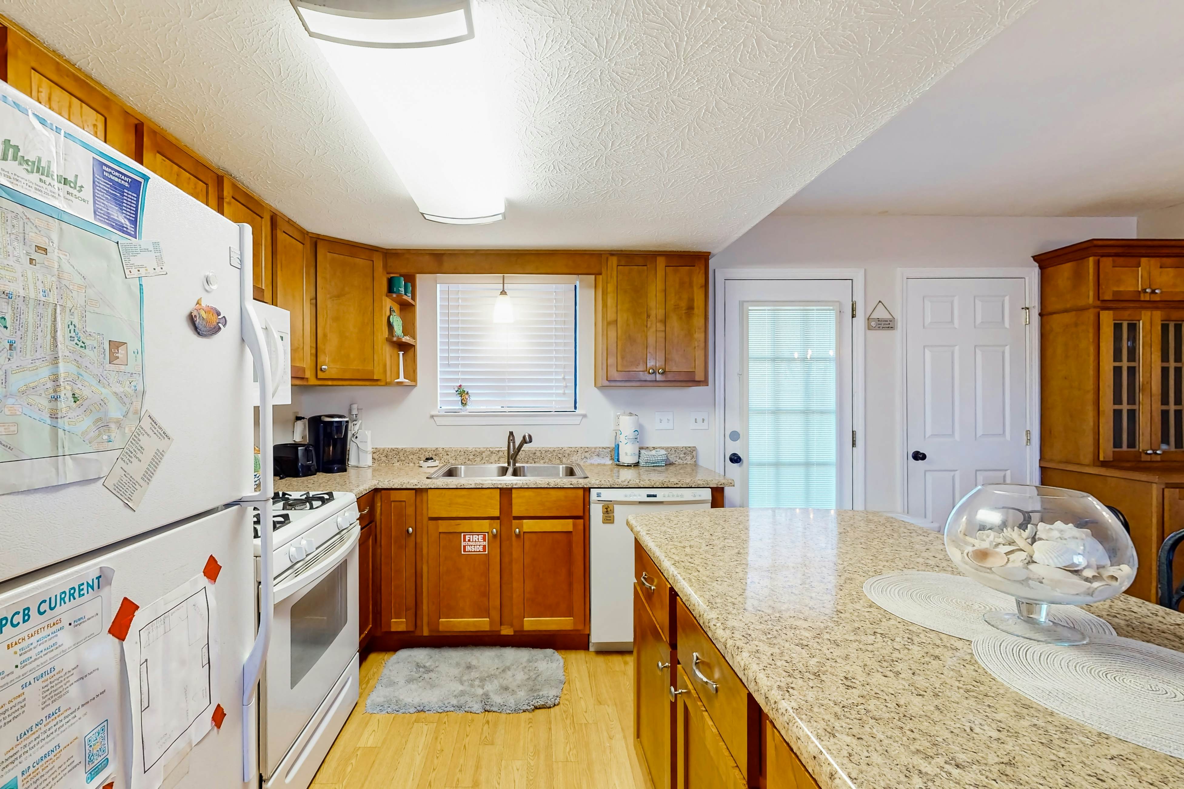 Gulf Highlands - White Sandy Getaway