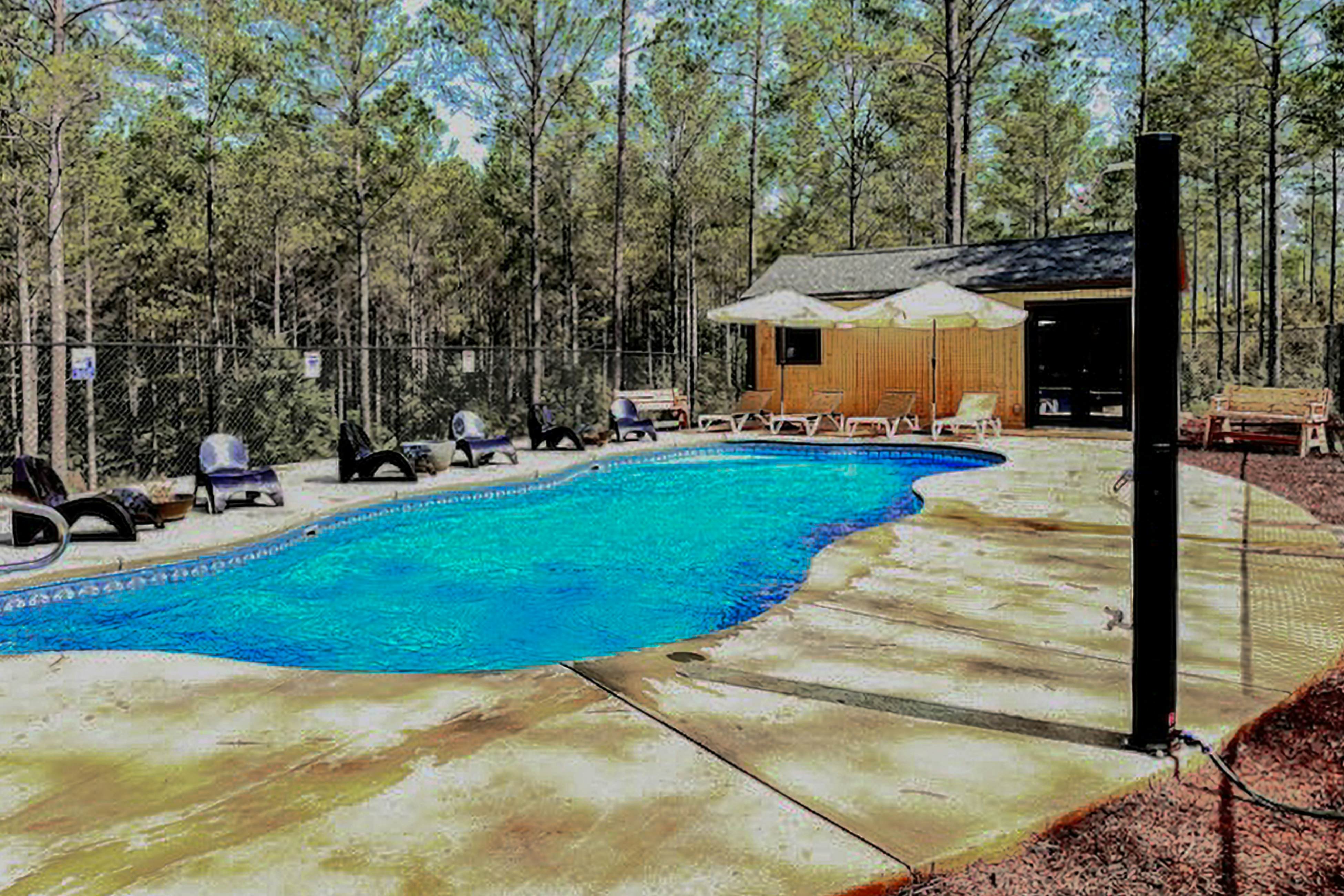 Mountain Peak Lodge - Cabin & Game Room Retreat 