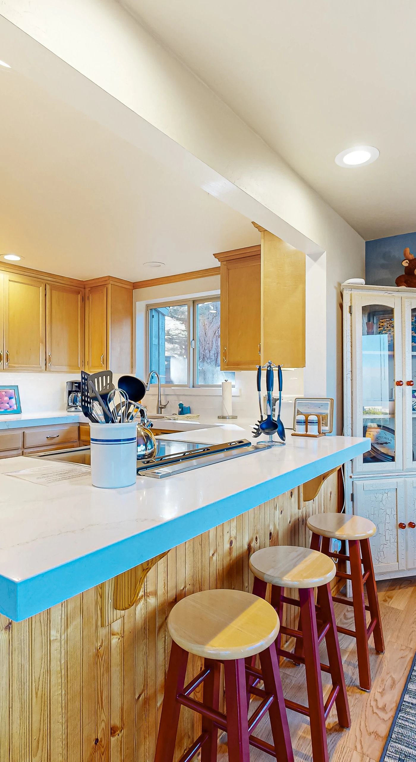 The well-equipped kitchen invites you to whip up your favorite meals, with a convenient breakfast bar for casual bites and drinks.