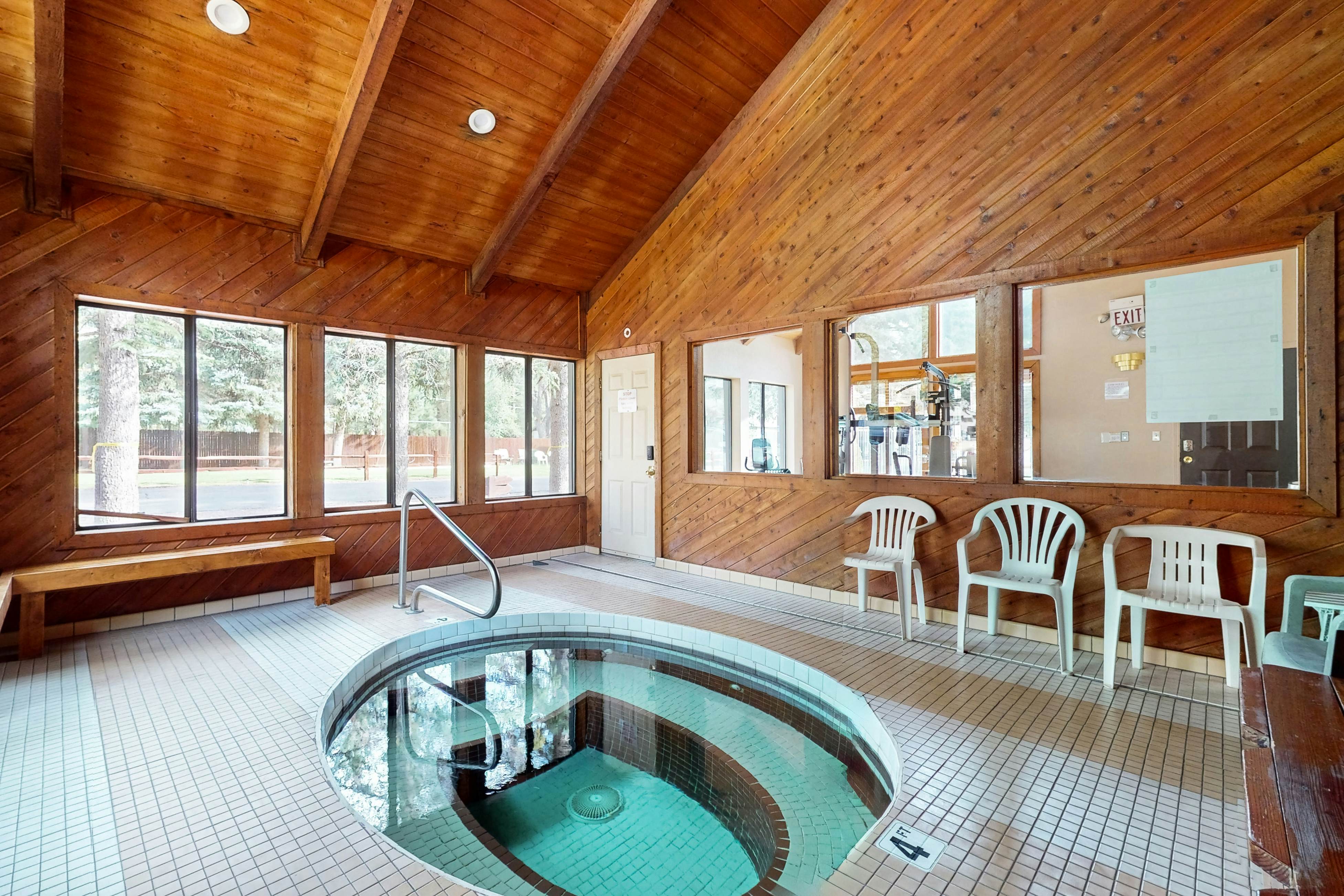 Khunu-Wasi White Mountain Hideaway