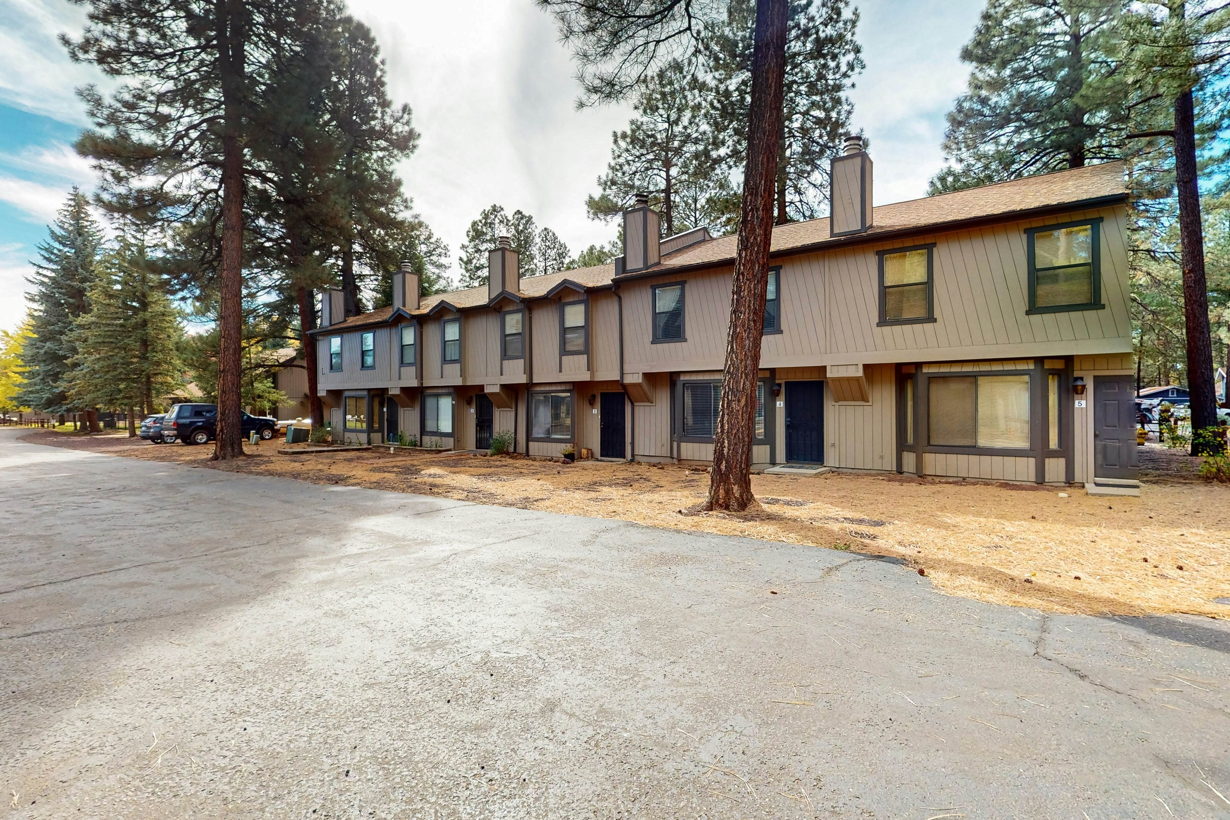 Khunu-Wasi White Mountain Hideaway