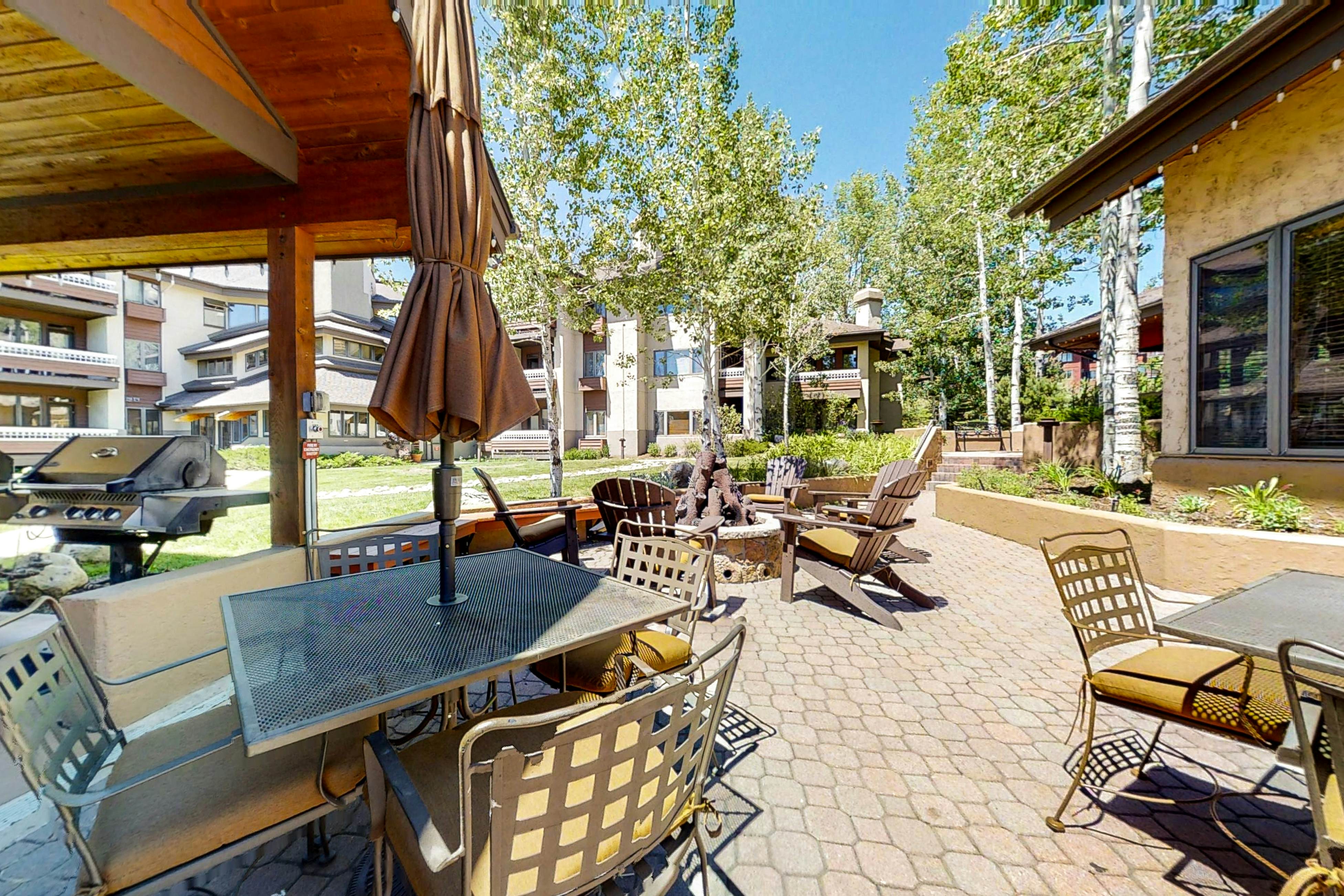 Champagne Lodge 3208