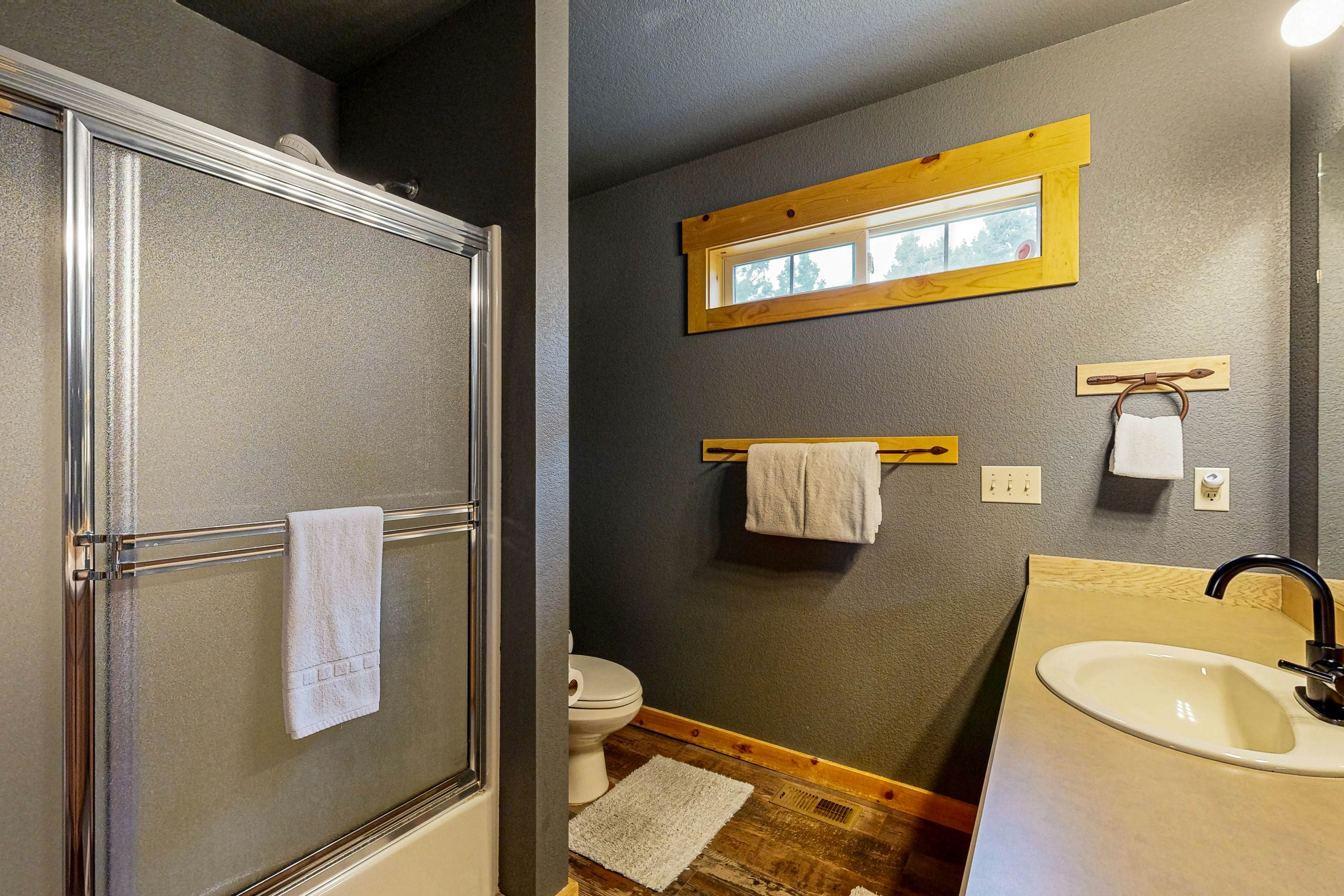 Eagle Crest Elegance