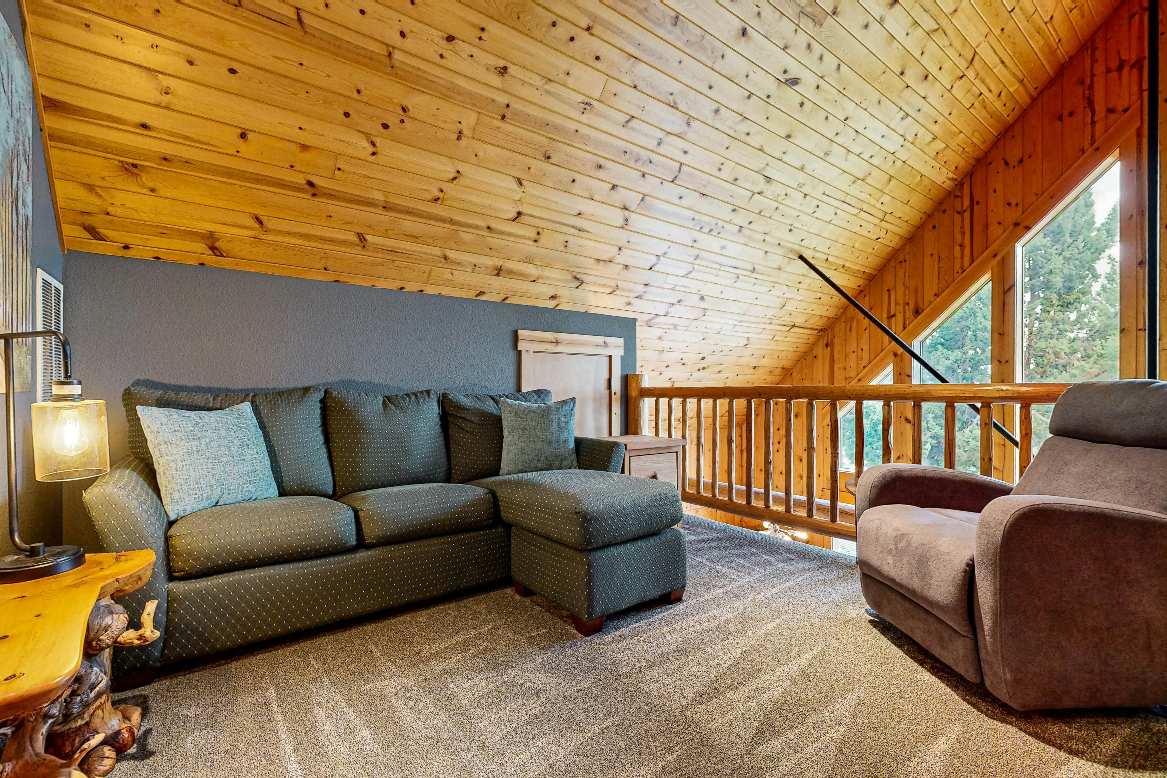 Eagle Crest Elegance