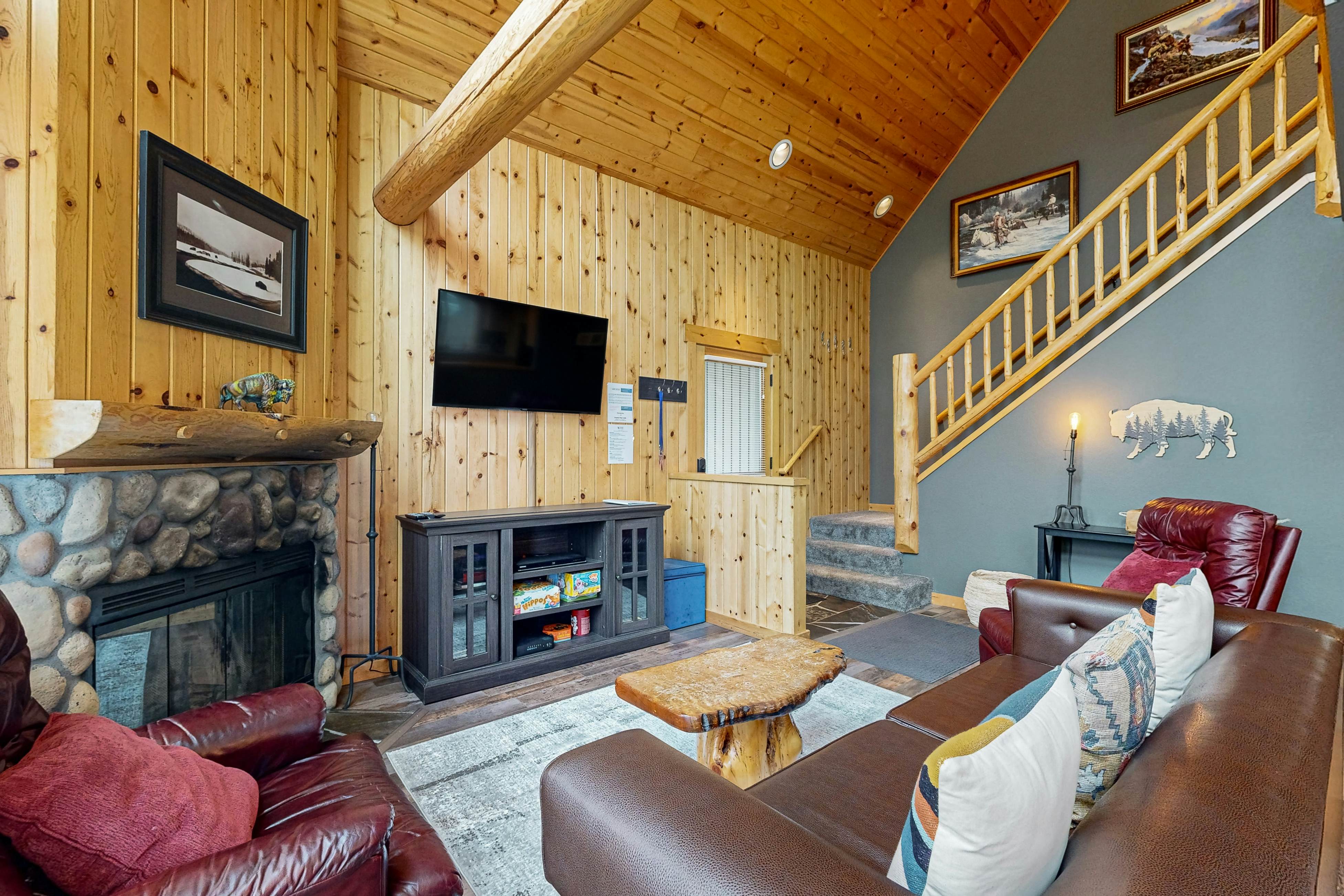 Eagle Crest Elegance