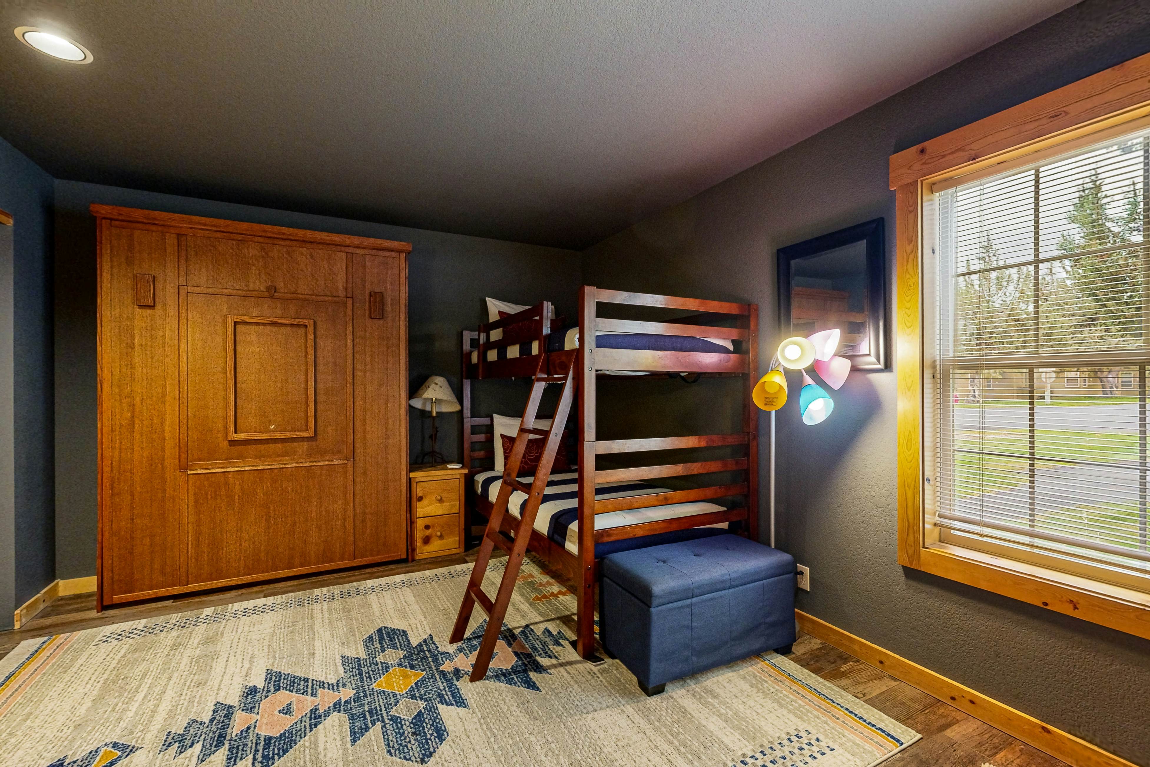 Eagle Crest Elegance