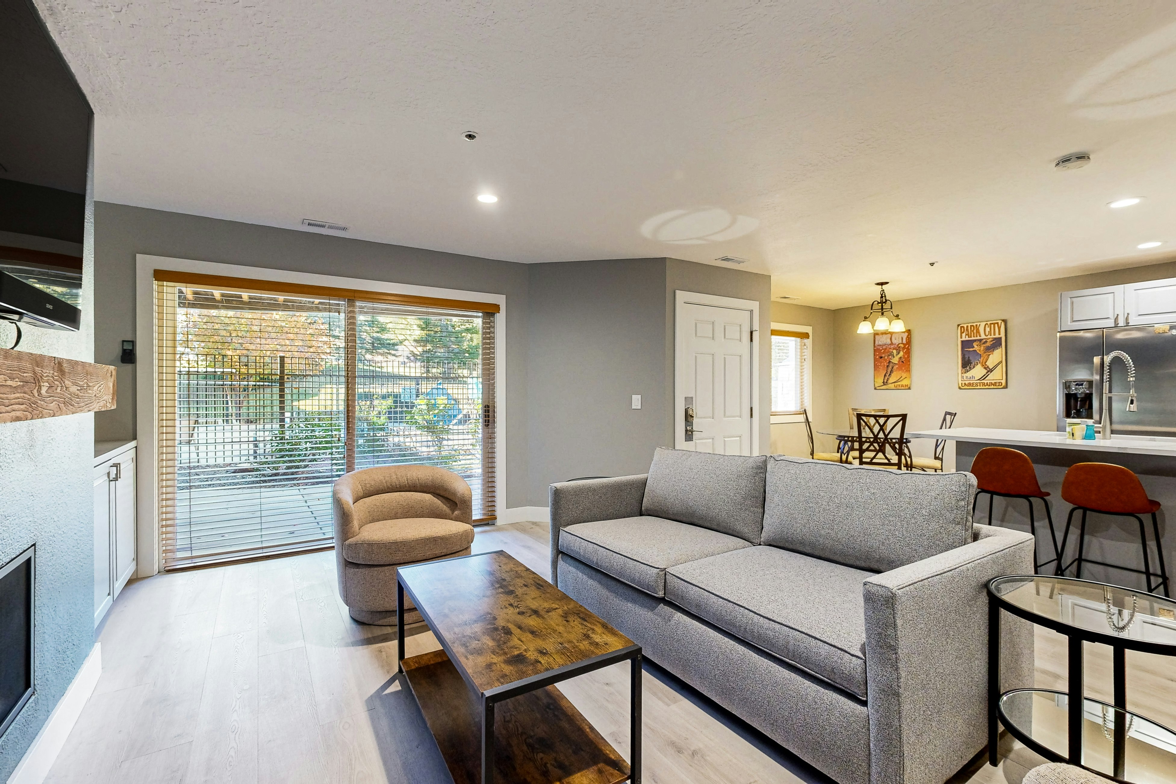 All Seasons Condominiums 103