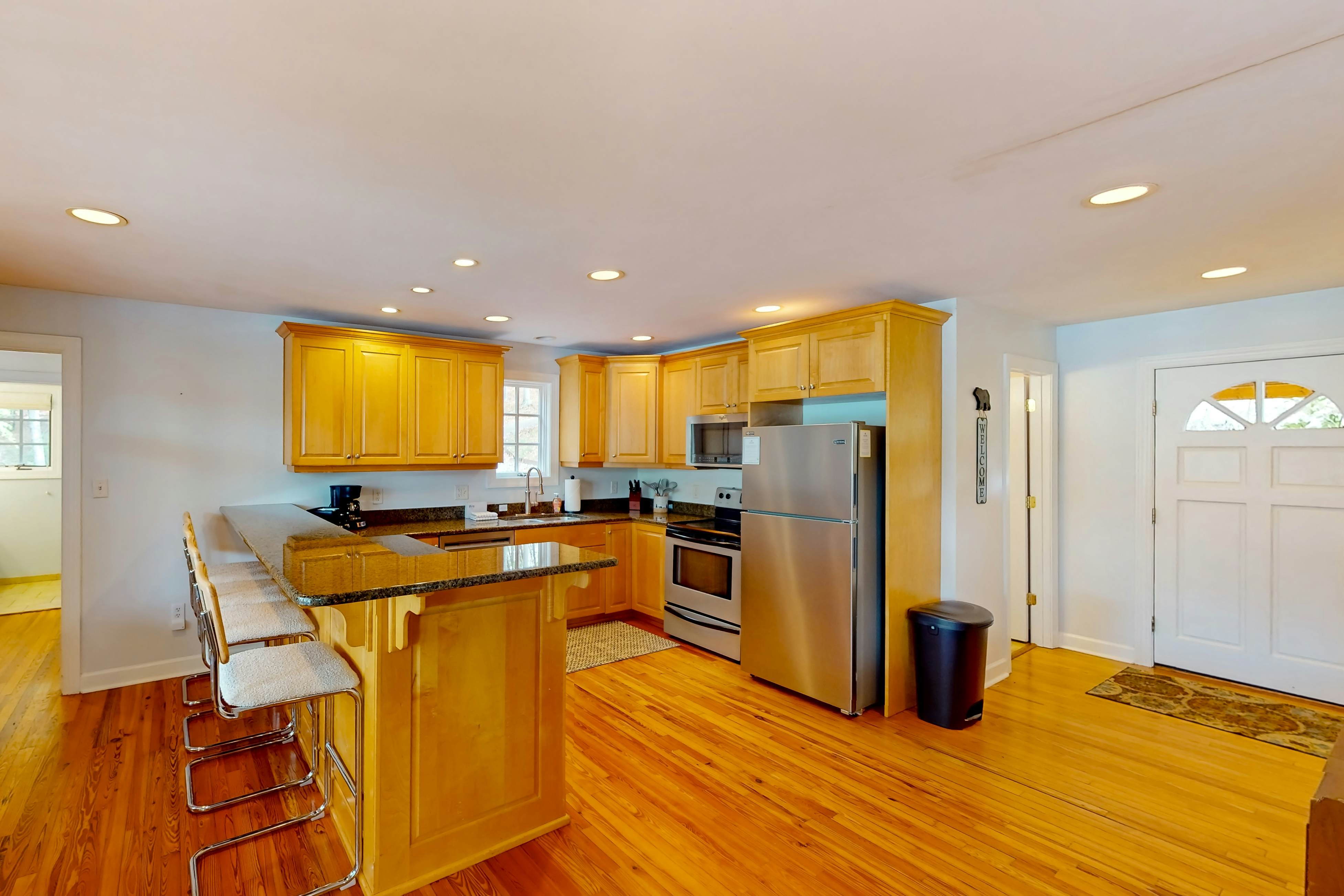 Bears Den at Acorn Dr