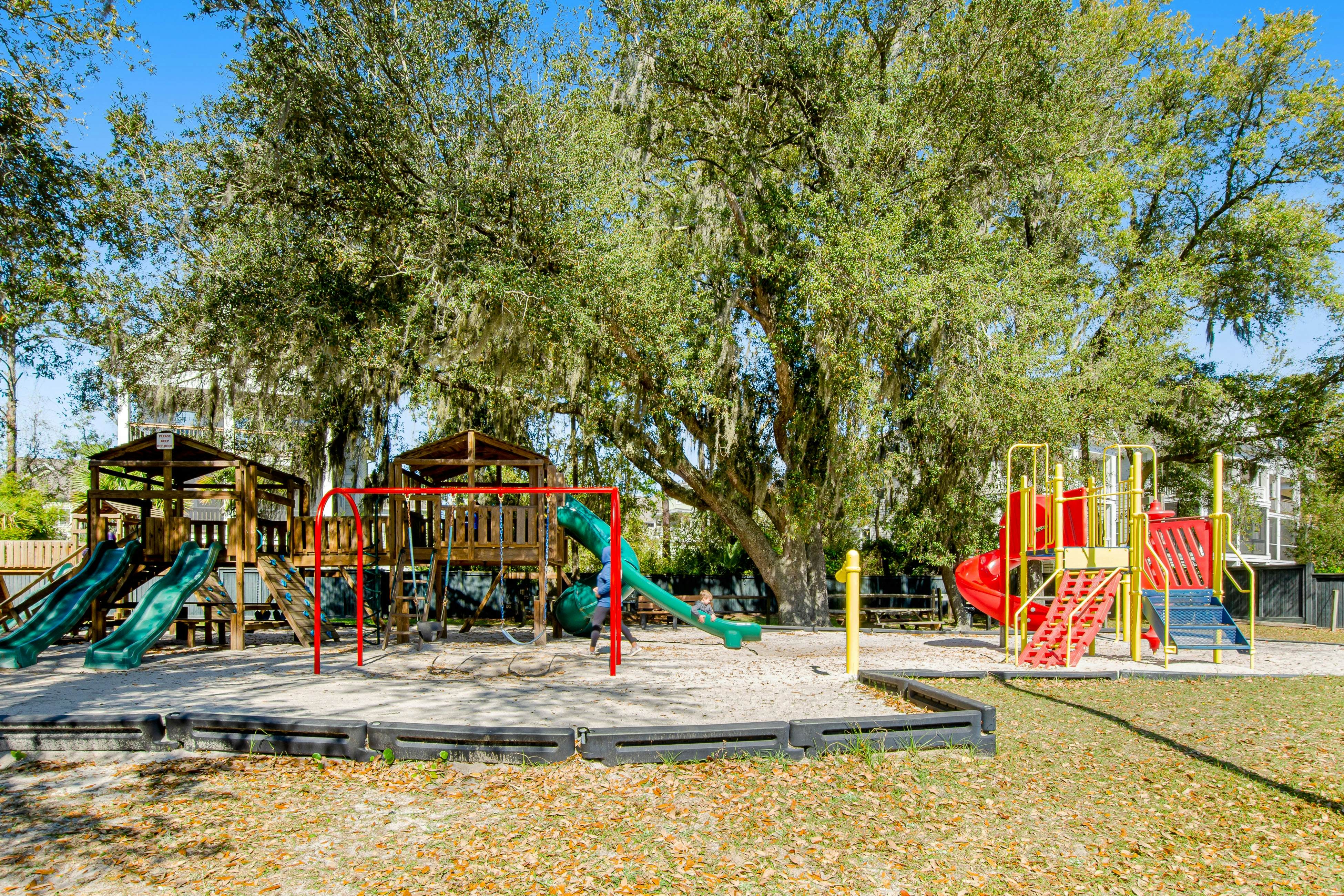 HH Beach & Tennis 144AR