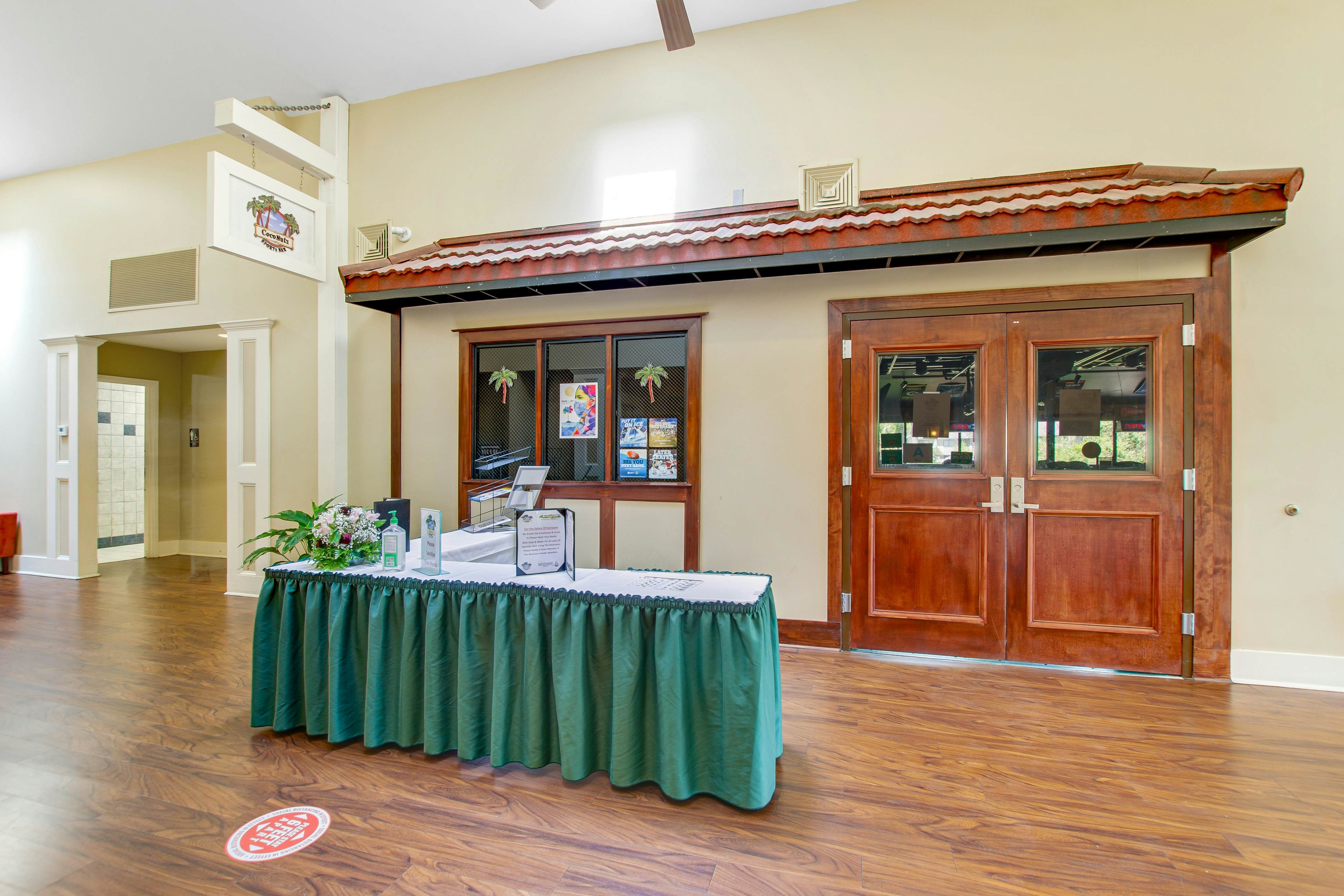 HH Beach & Tennis 144AR