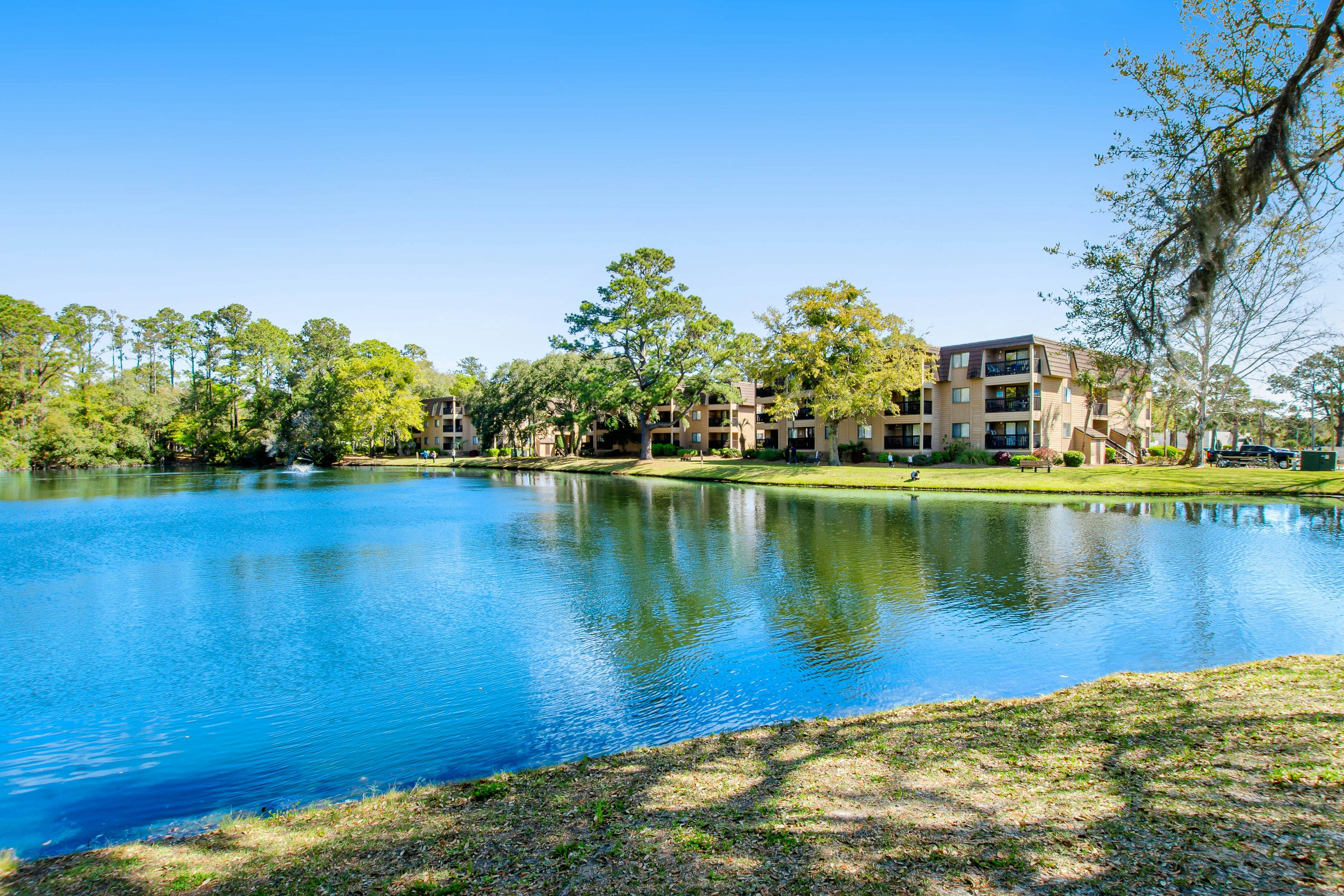 HH Beach & Tennis 144AR