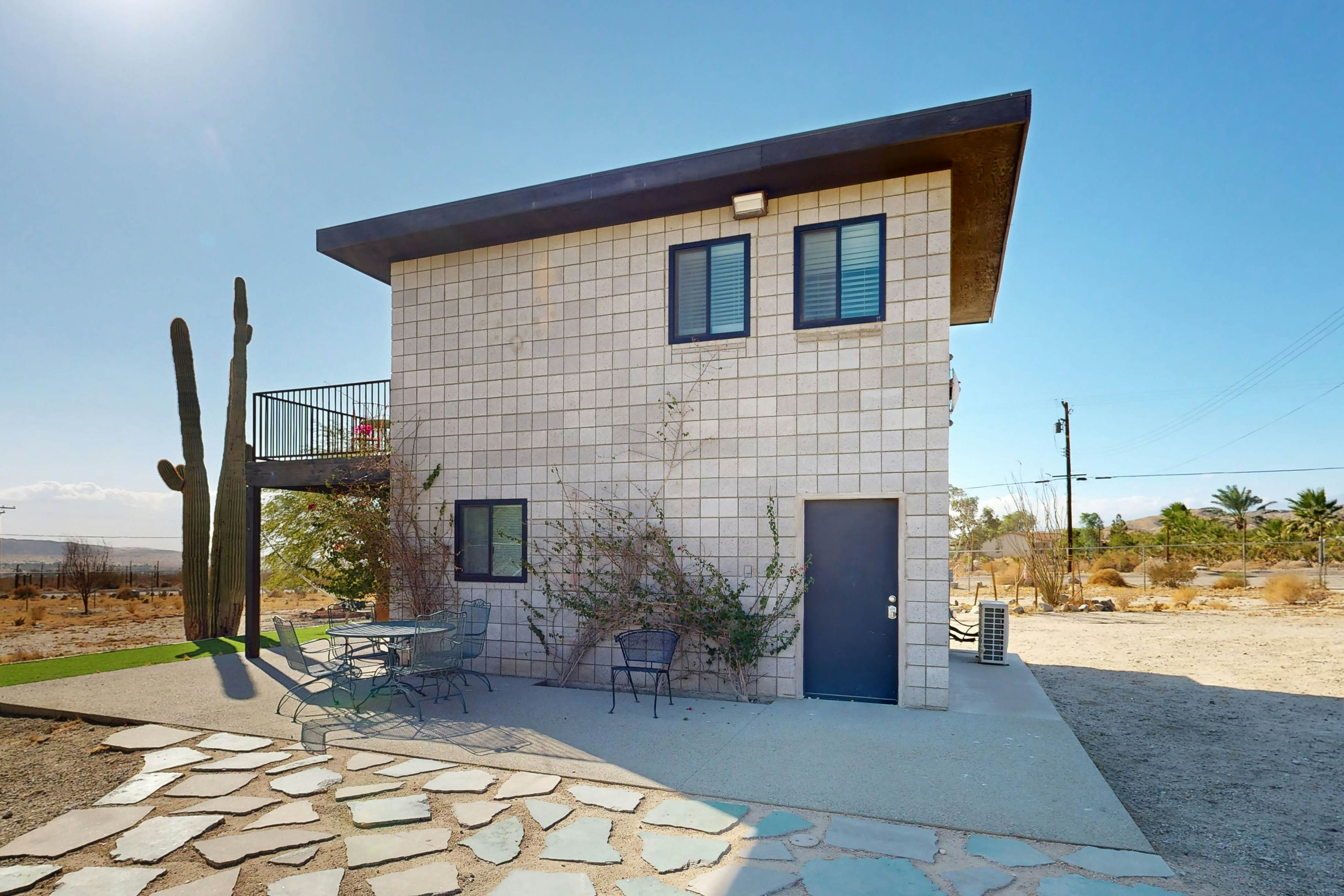 Saguaro Gardens Desert Retreat