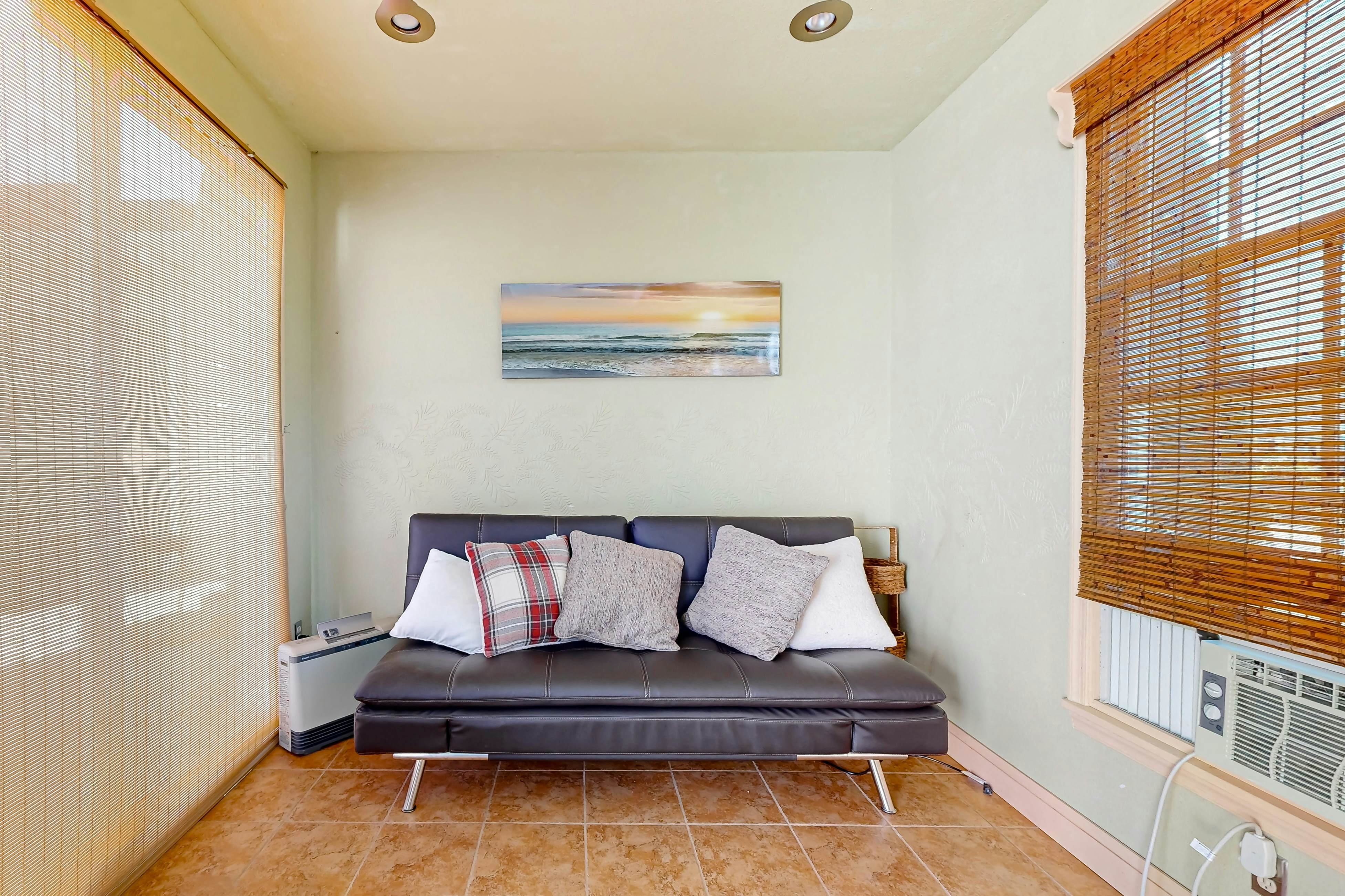 Town of Ocean View - 8 Elliott Ave