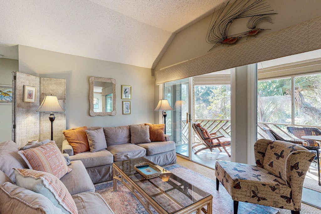 Lagoon views, close to beach, golf, tennis and 30 minutes from Charleston — Kiawah Island, SC — vacation rental