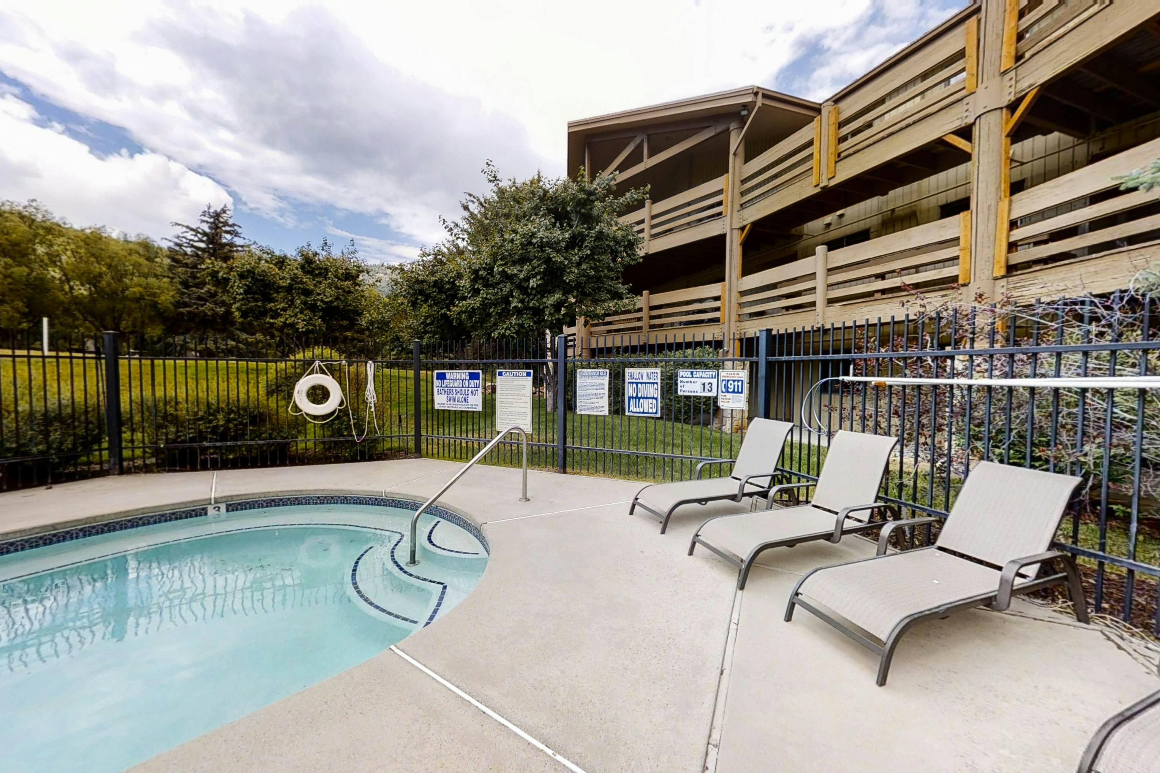 All Seasons Condominiums 103