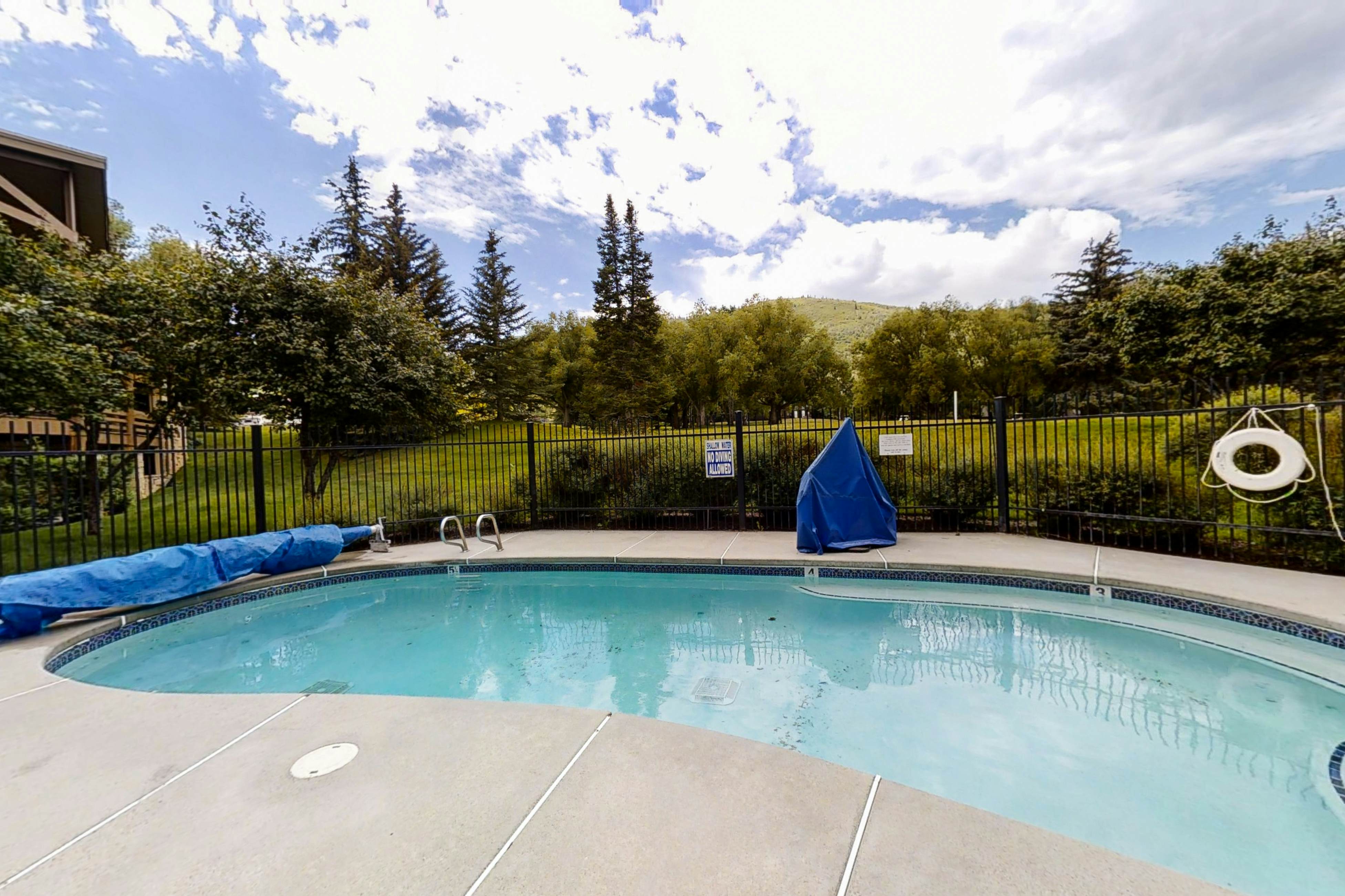 All Seasons Condominiums 103