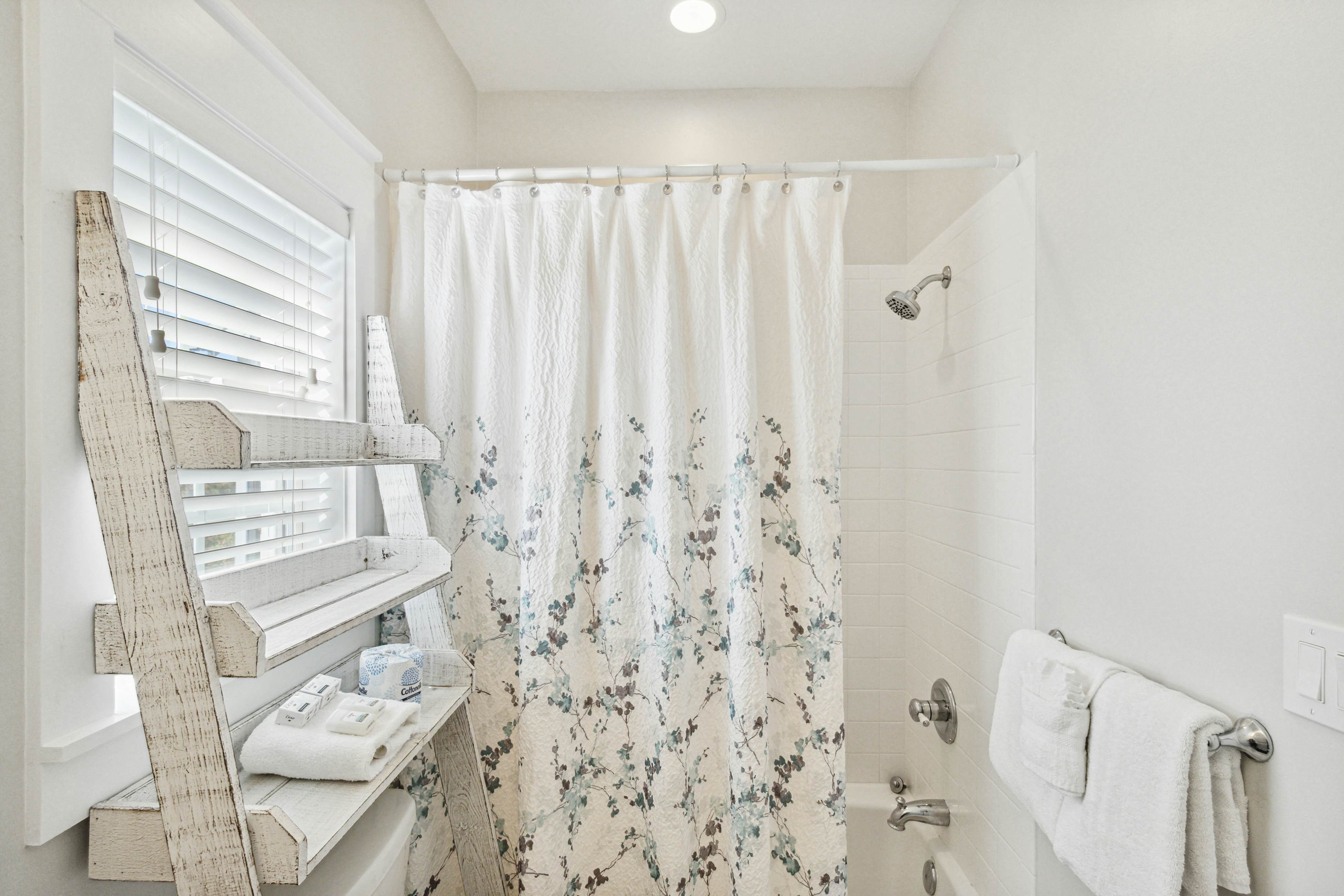 Barefoot Cottages #B8 Jasmine by the Bay