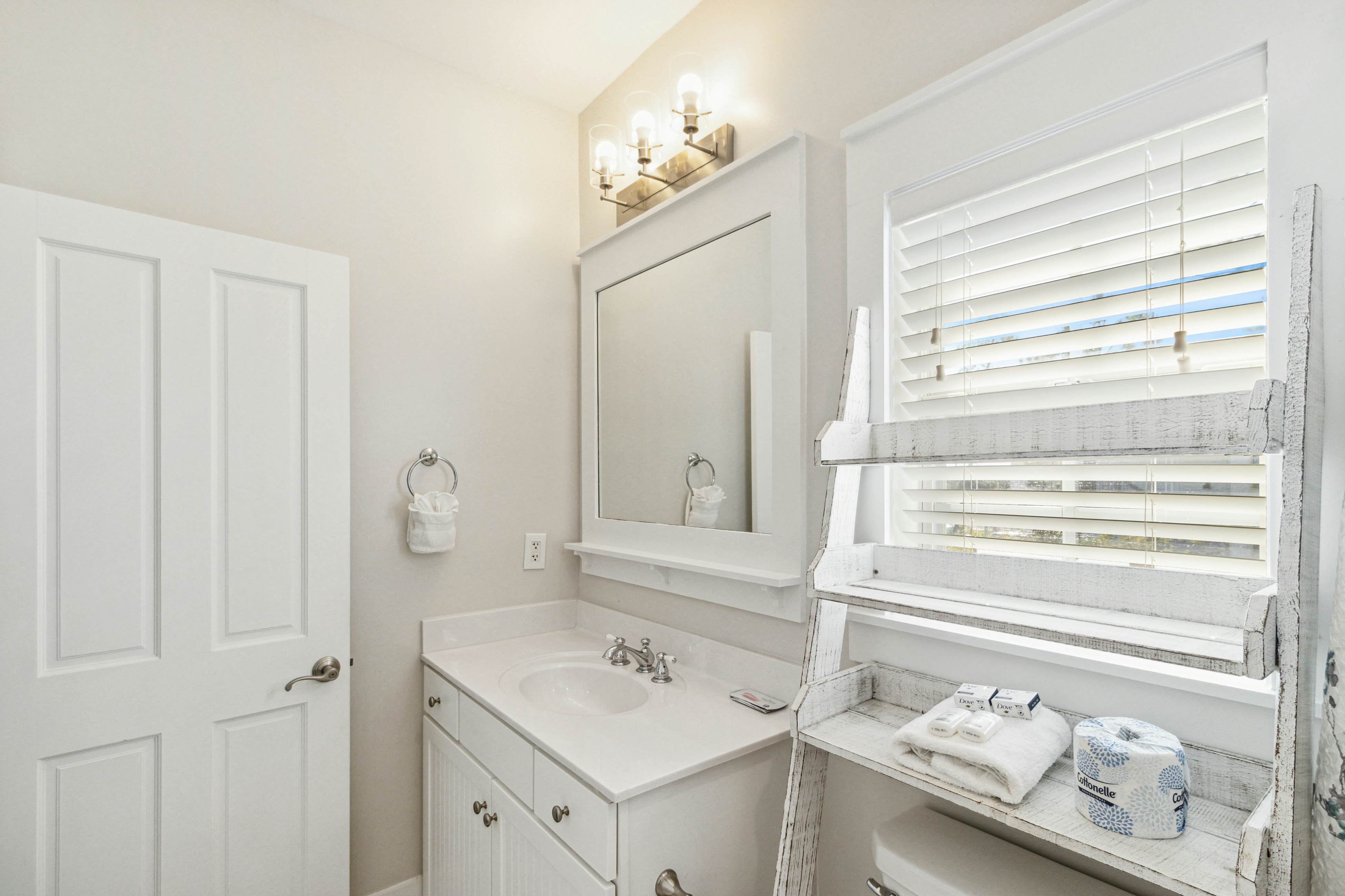 Barefoot Cottages #B8 Jasmine by the Bay