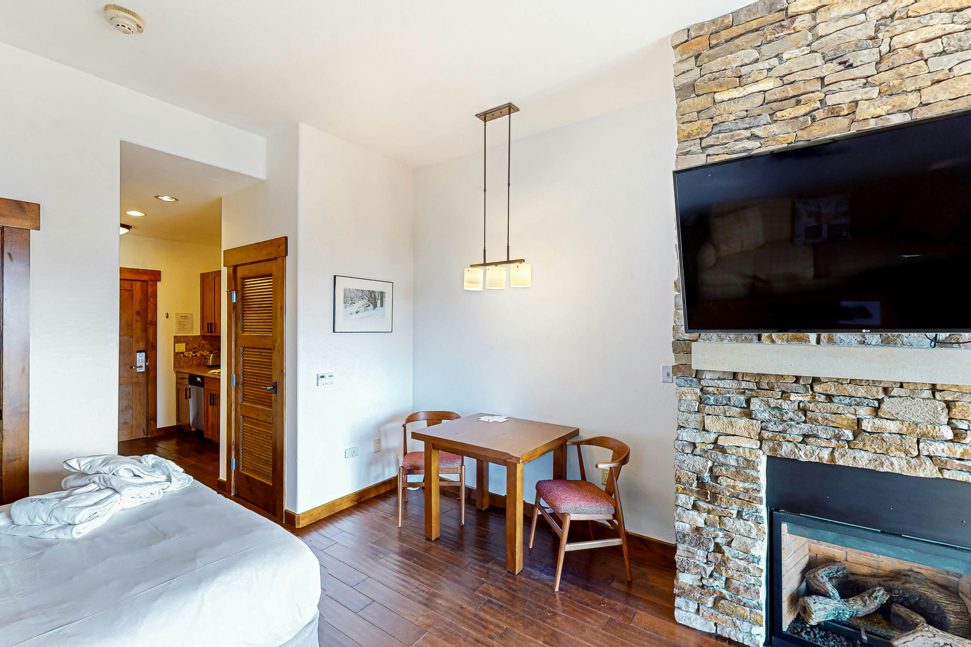 Trailhead Lodge 5113