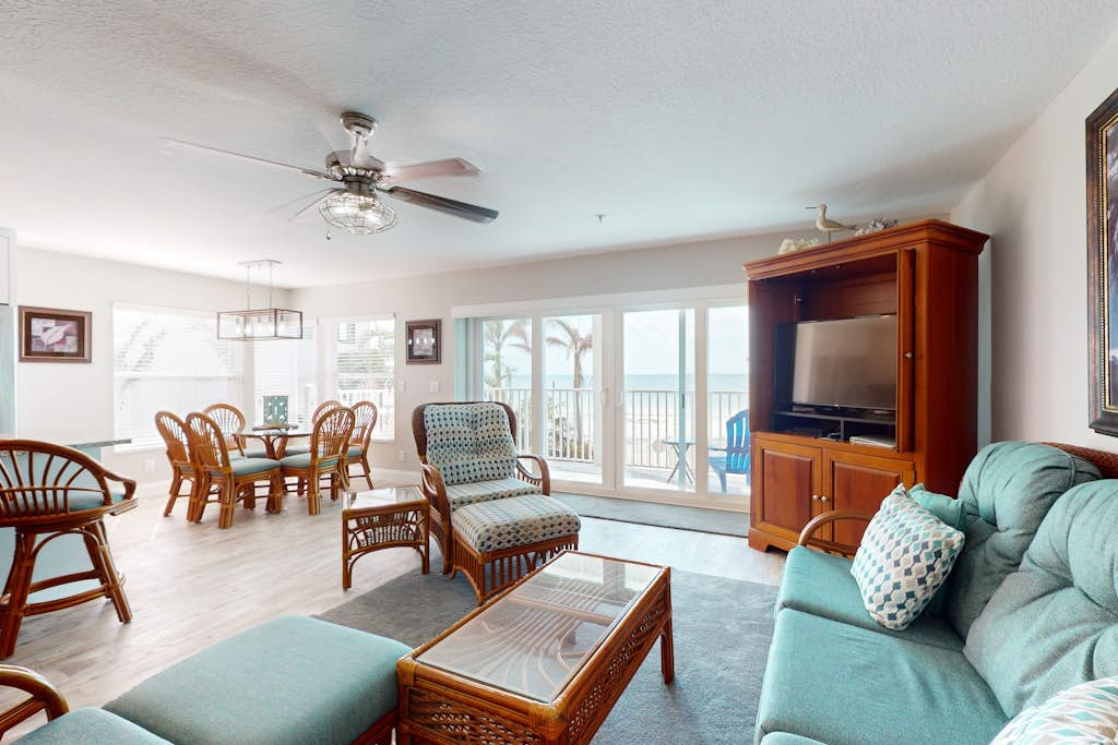 Oceanfront Gem w Pool Hot Tub and Stunning Views Covered Parking — Indian Rocks Beach, FL — vacation rental