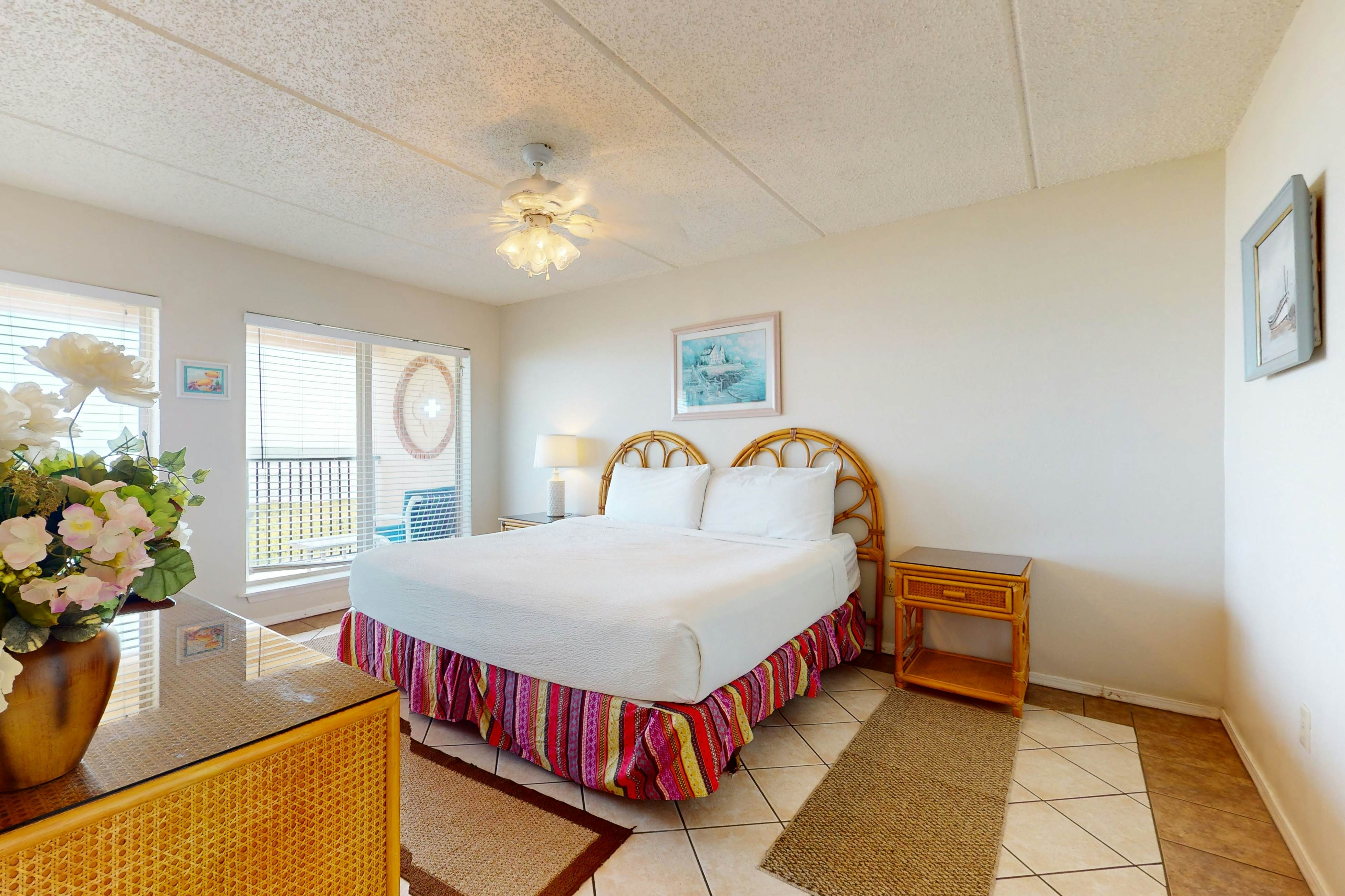 Suntide II Condominiums #305