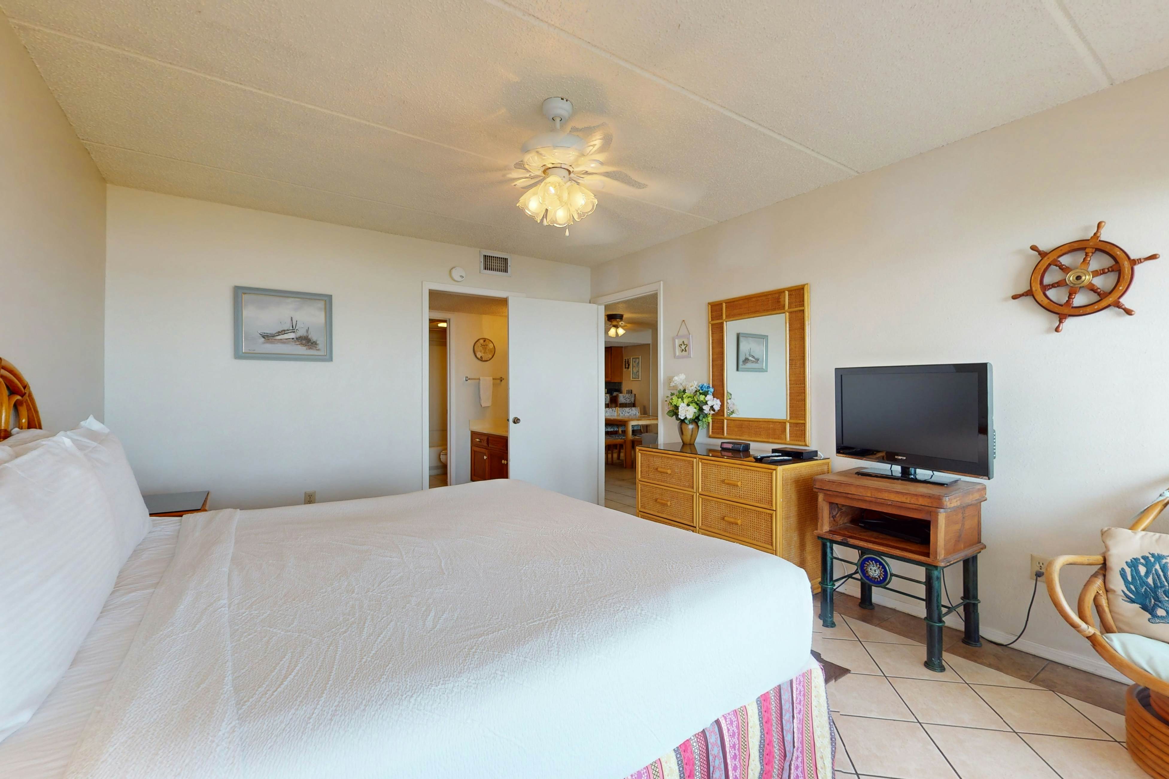 Suntide II Condominiums #305