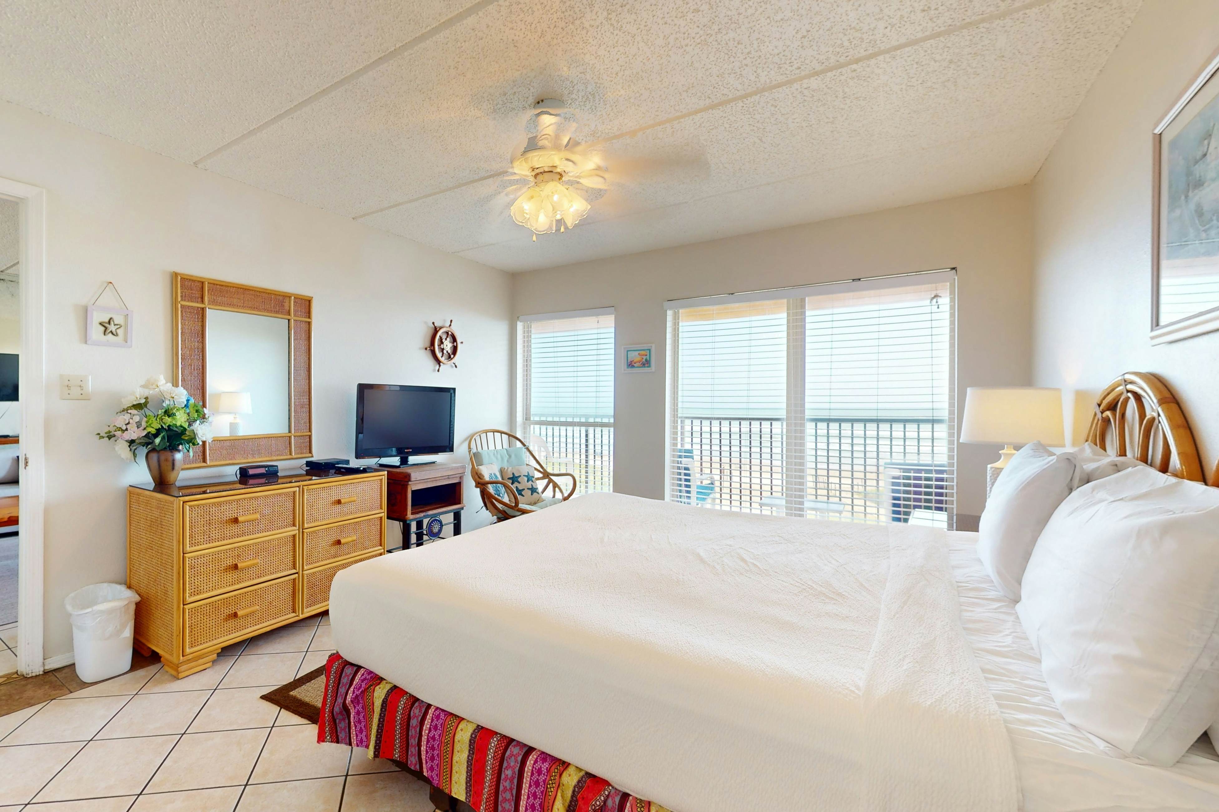 Suntide II Condominiums #305