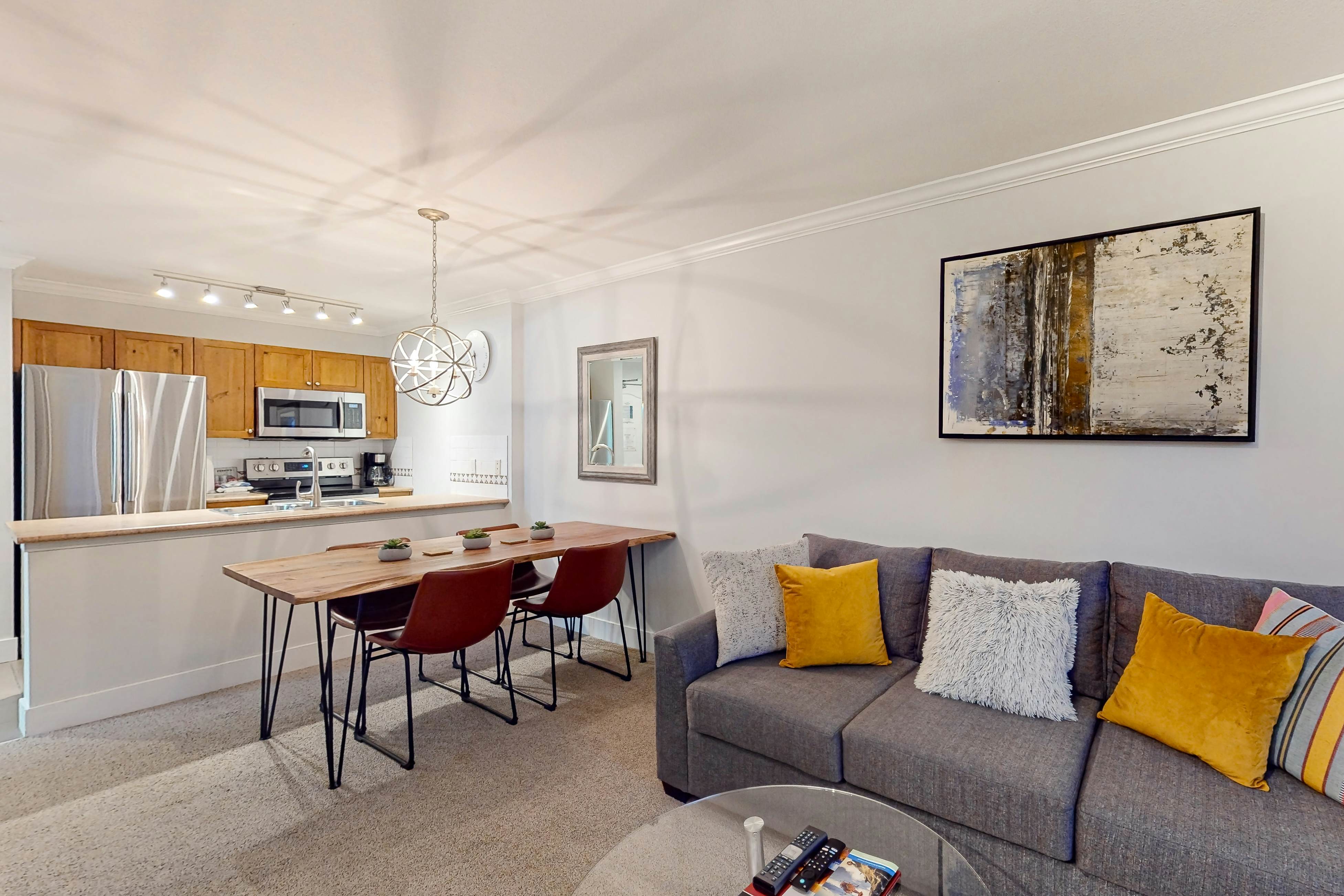 Town Plaza, Unit 427